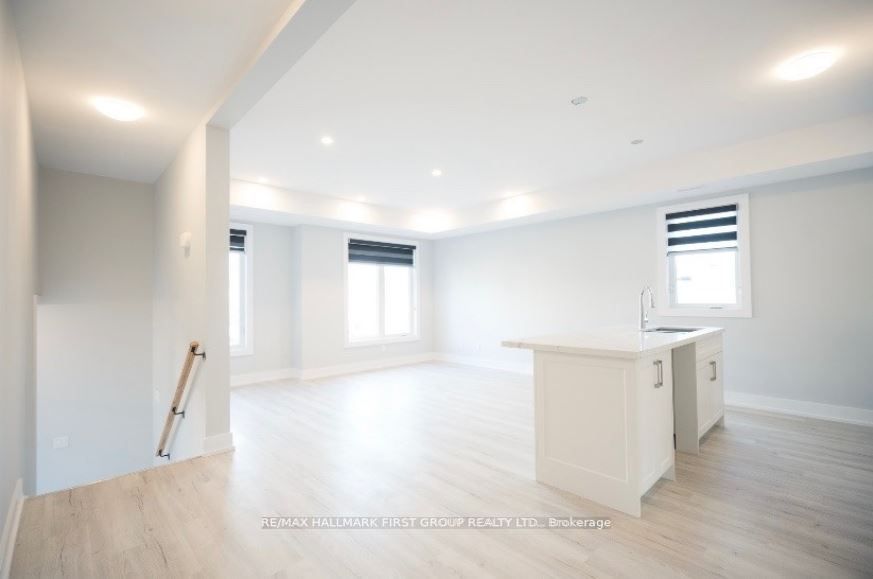 180 Prince Street 3 Property Photo 11