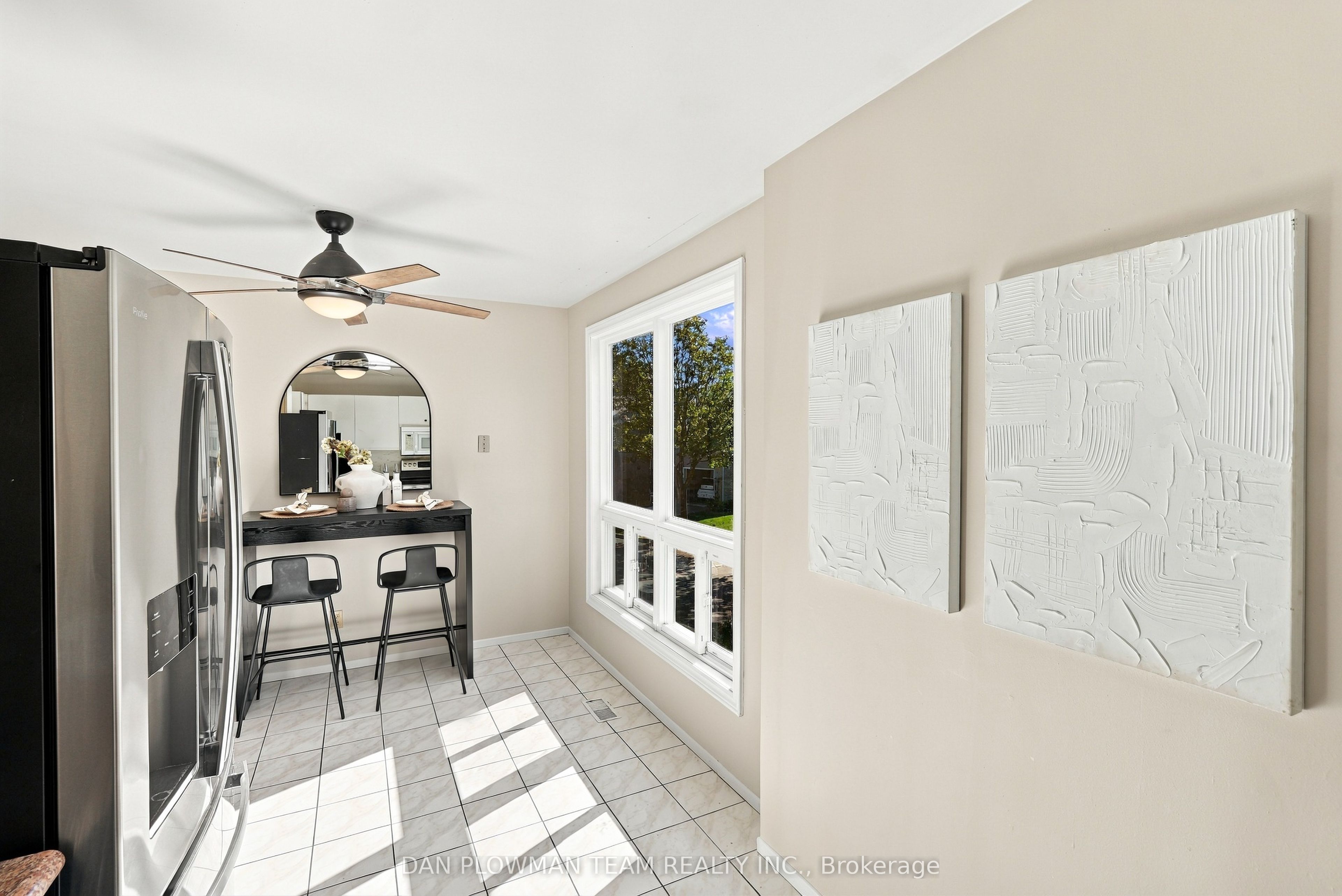 1133 Ritson Road N 81 Property Photo 17