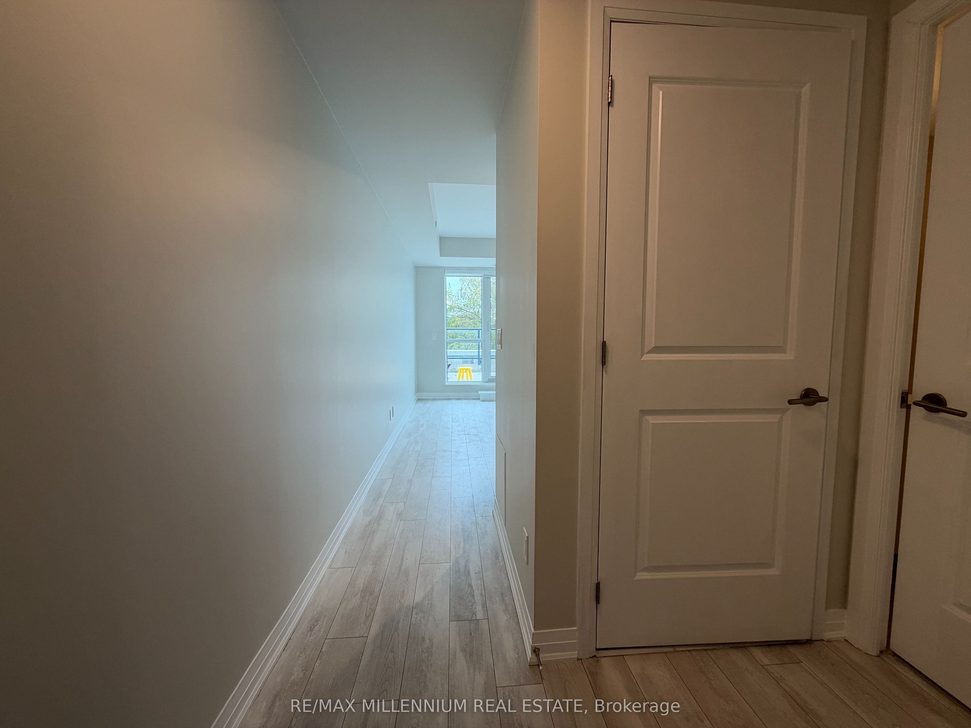 1630 Queen Street E 608 Property Photo 8