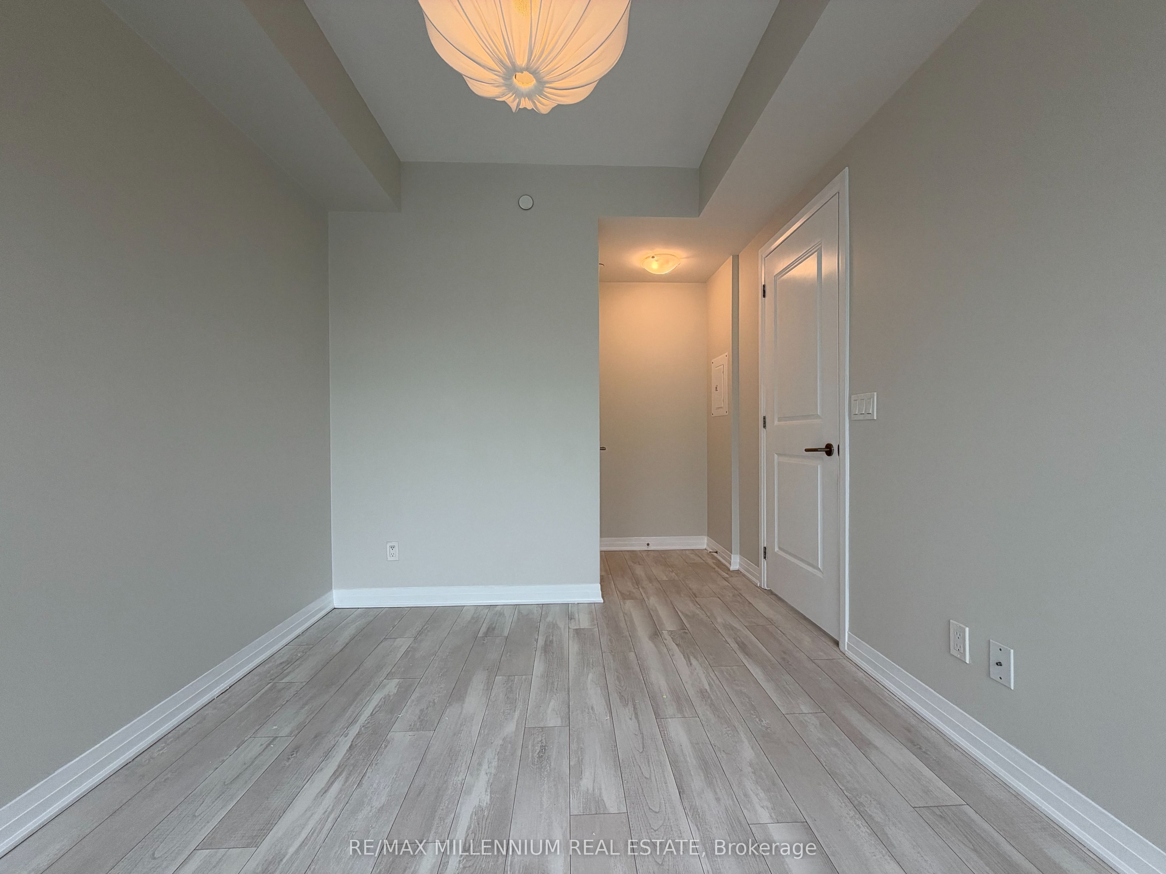 1630 Queen Street E 608 Property Photo 11