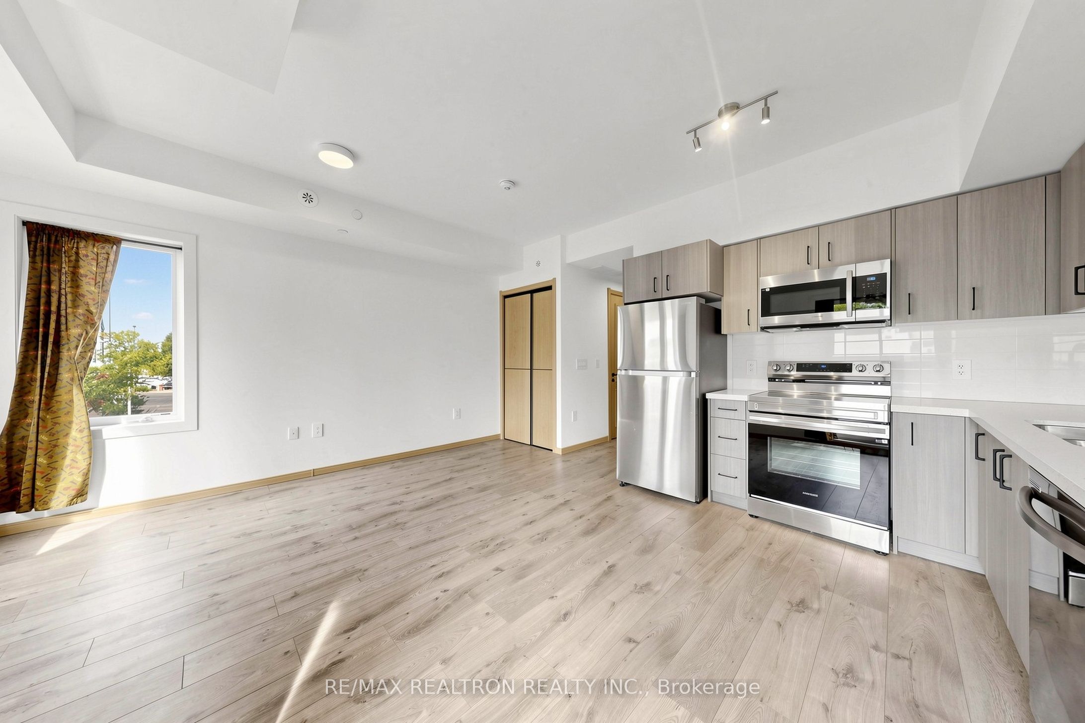 3423 Sheppard Avenue E 307 Property Photo 5