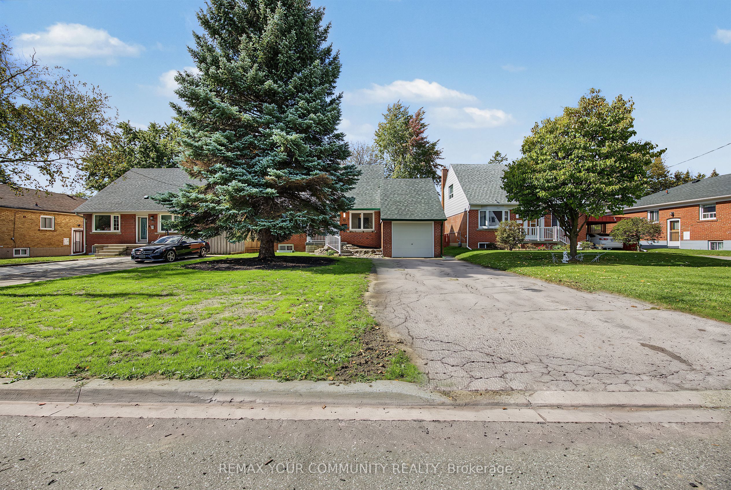18 Robertsfield Crescent Property Photo 3