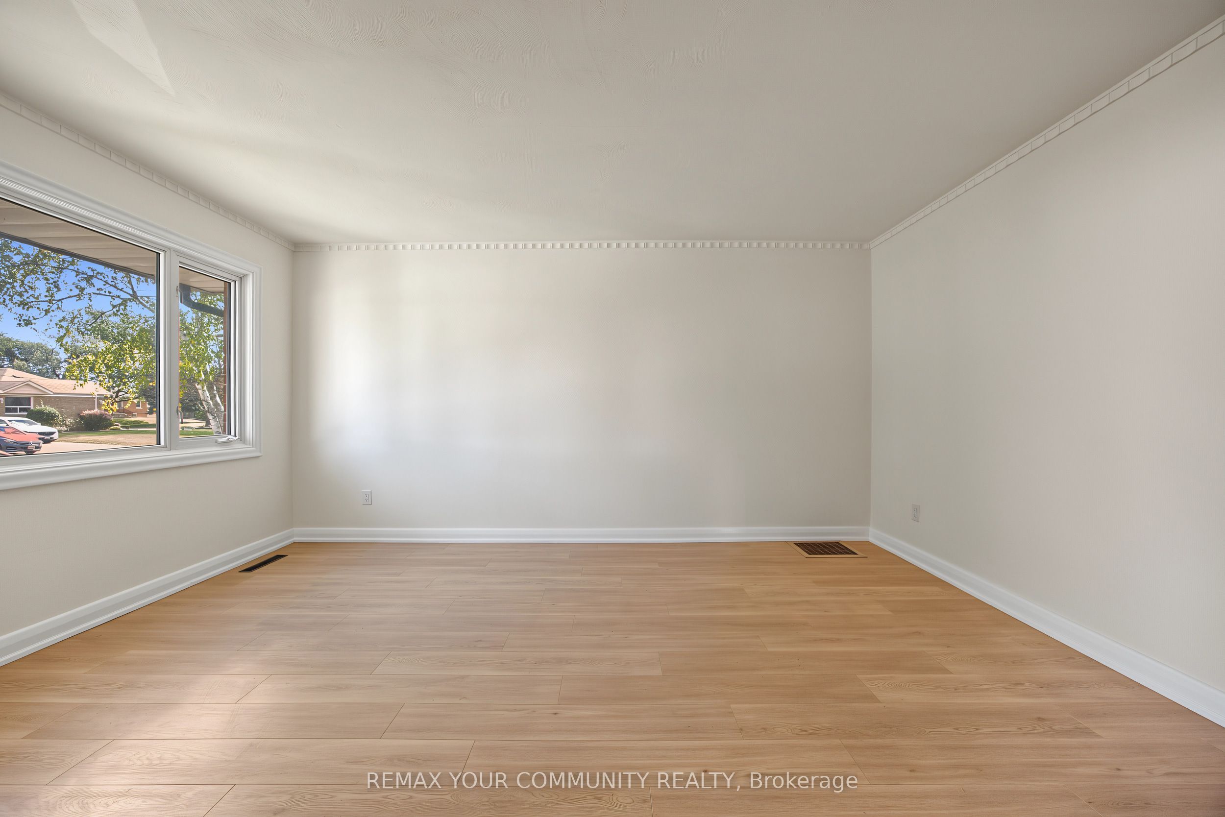 18 Robertsfield Crescent Property Photo 9