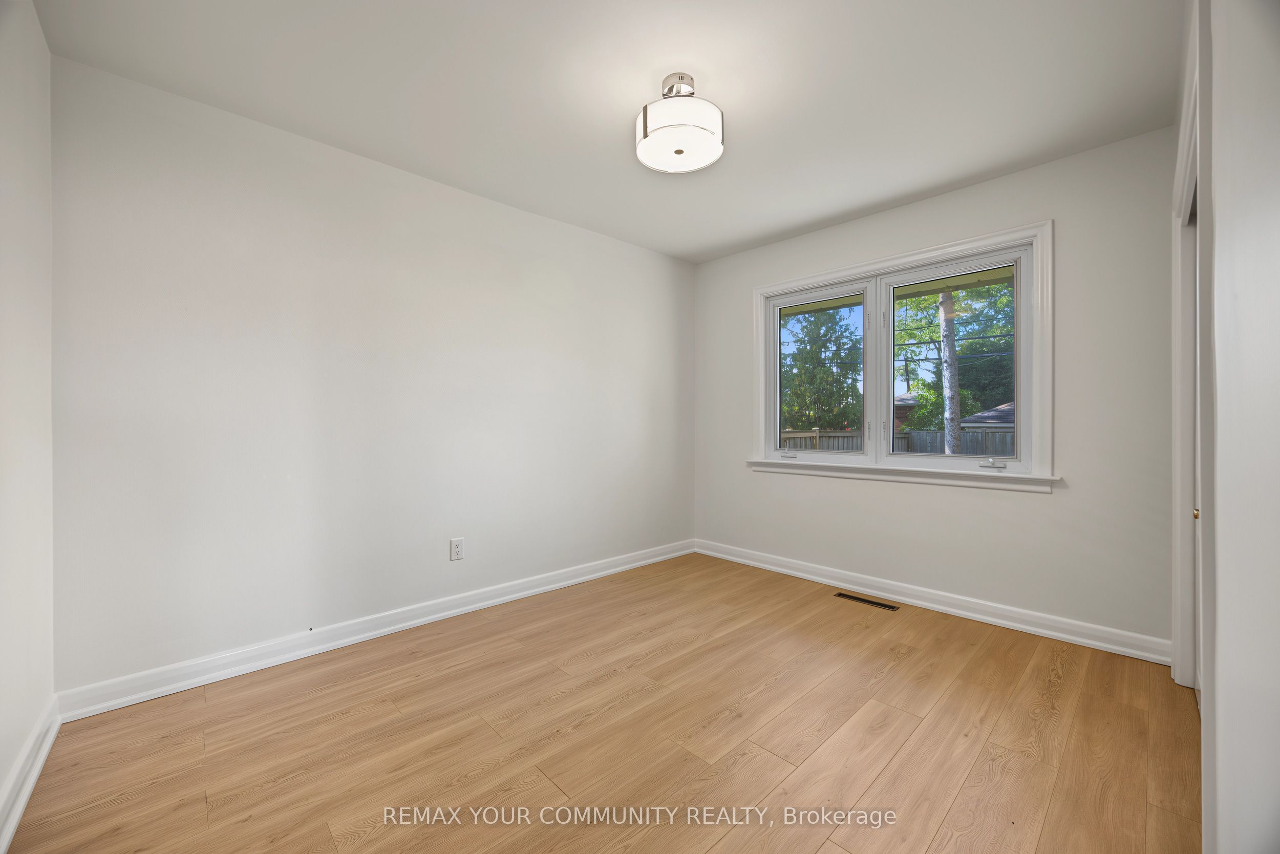 18 Robertsfield Crescent Property Photo 27