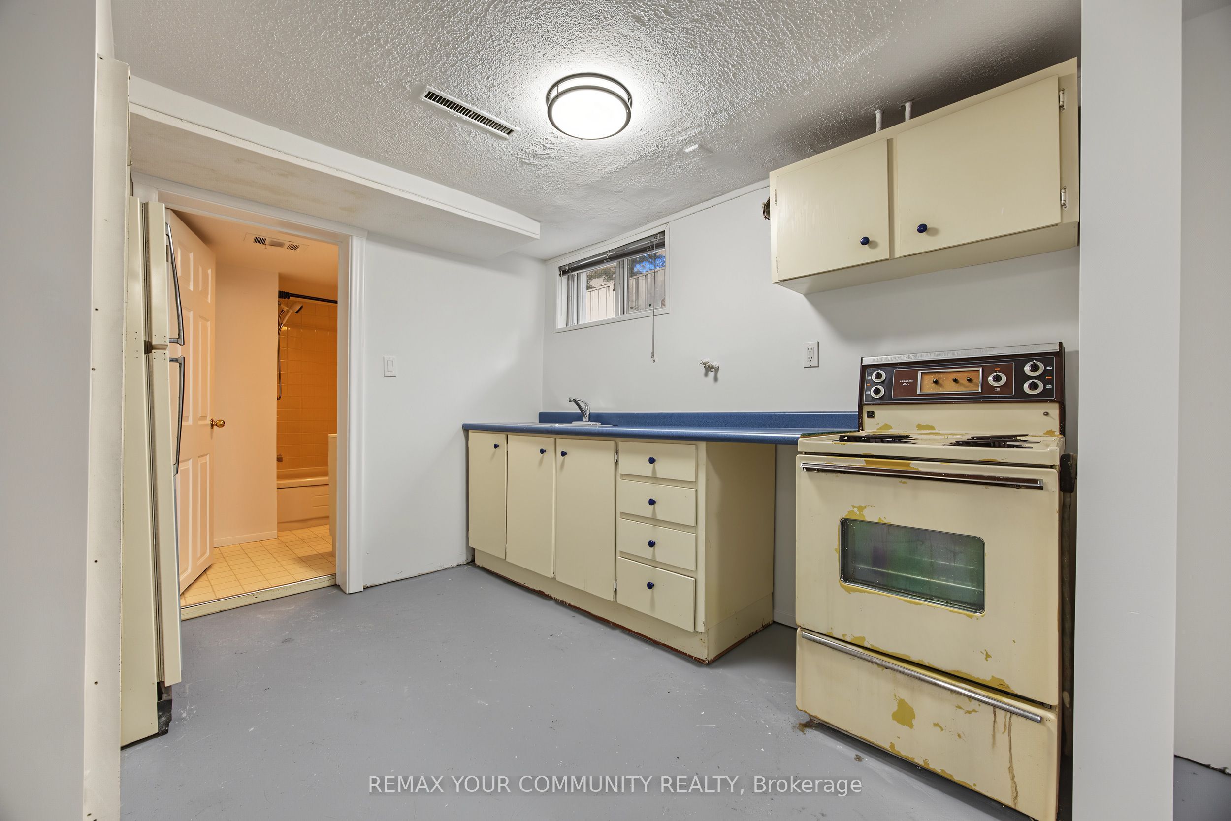 18 Robertsfield Crescent Property Photo 41