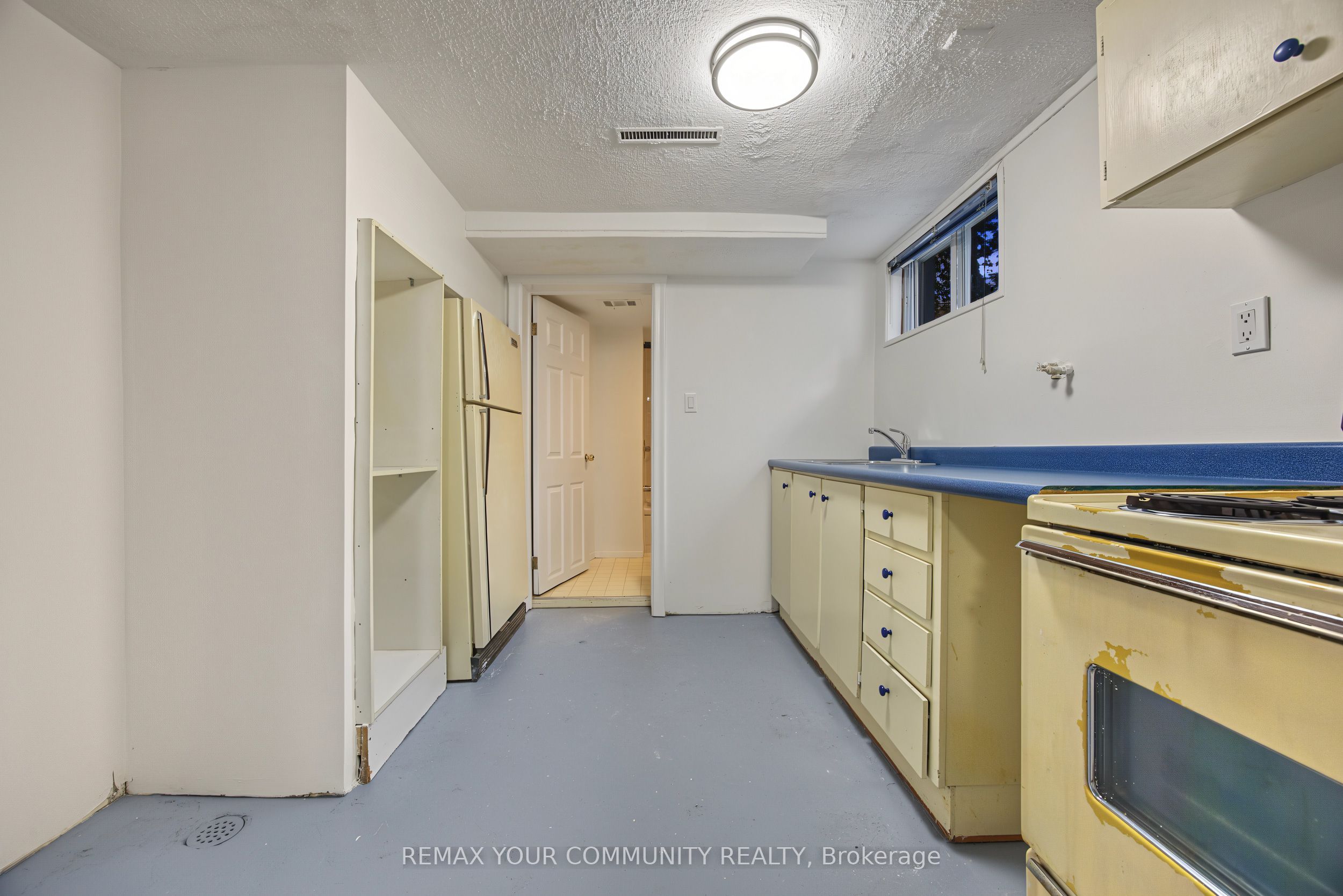 18 Robertsfield Crescent Property Photo 42