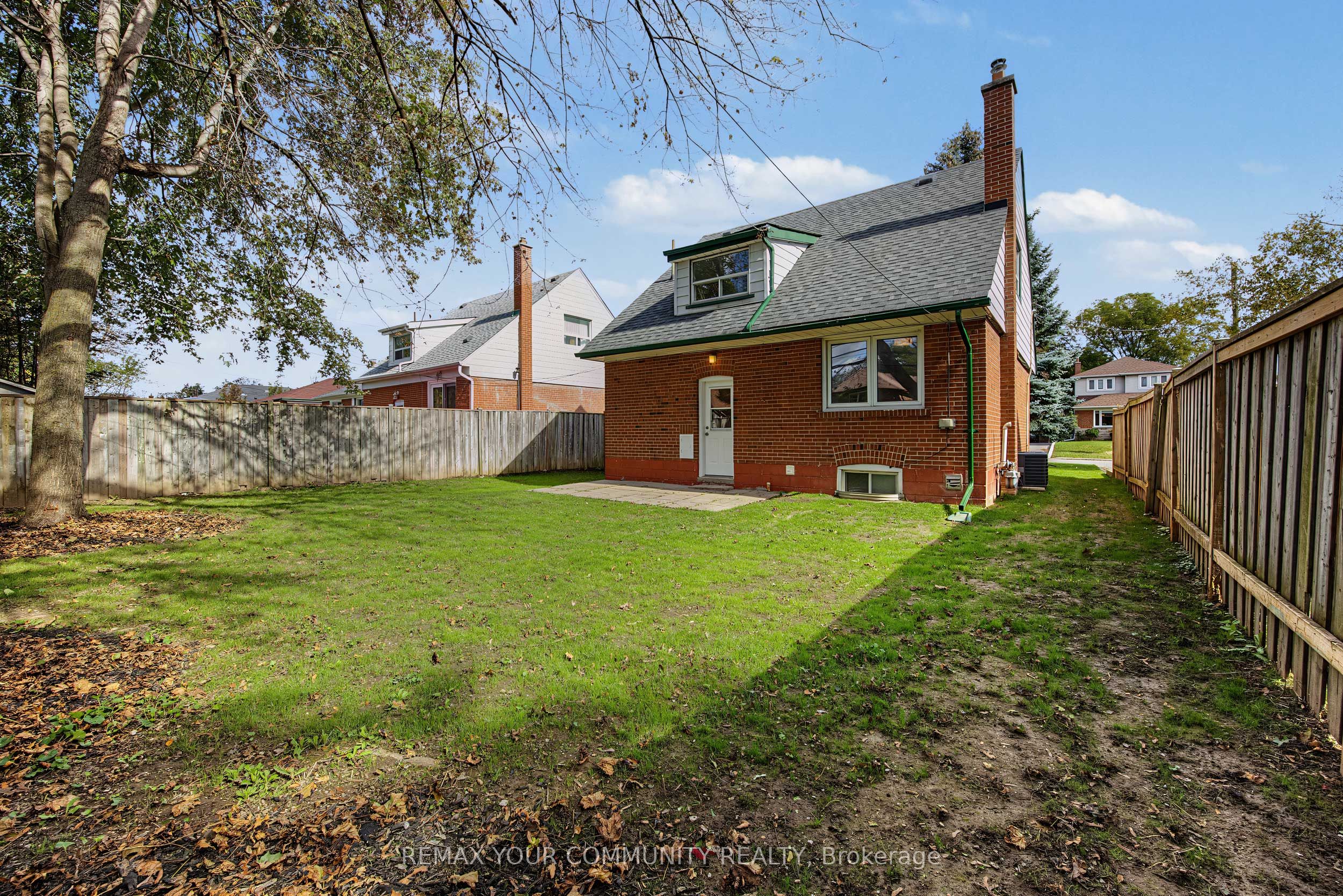 18 Robertsfield Crescent Property Photo 48