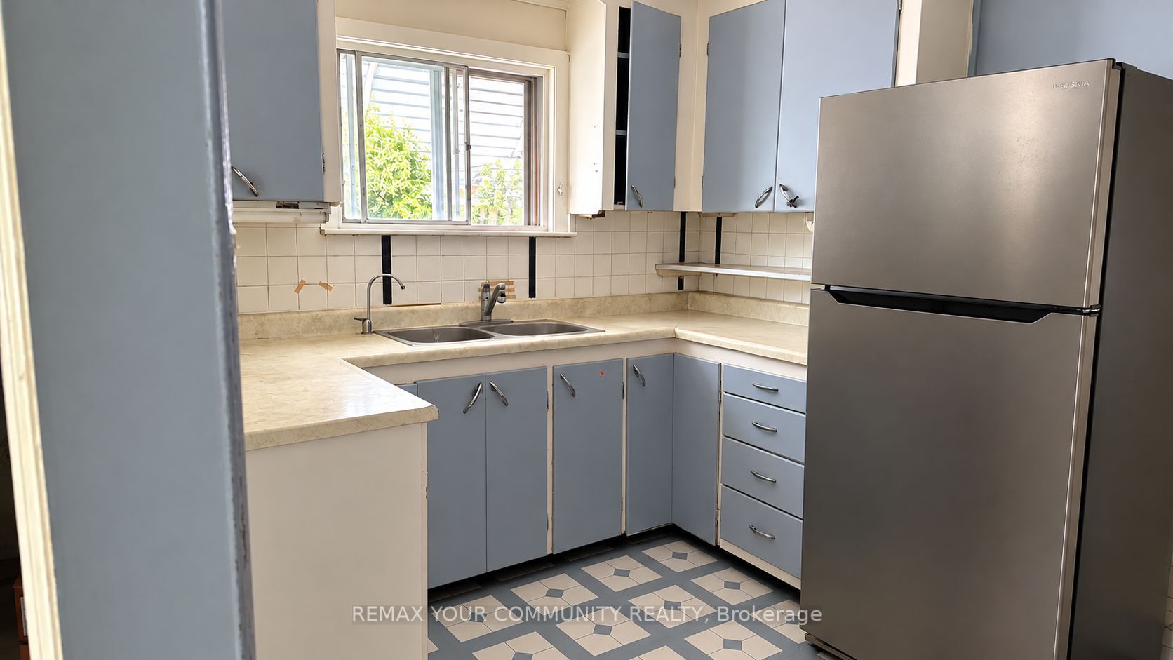 56 Commonwealth Avenue Property Photo 3