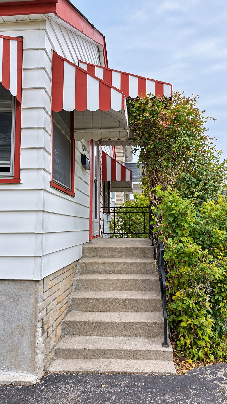 56 Commonwealth Avenue Property Photo 8