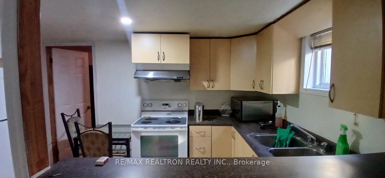 112 Petworth Crescent Property Photo 3