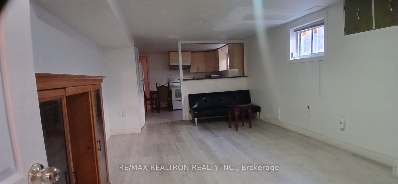 112 Petworth Crescent Property Photo 6