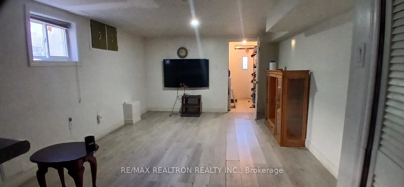 112 Petworth Crescent Property Photo 8