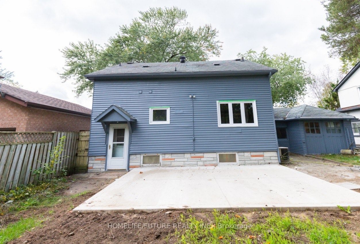 29 Megan Avenue Property Photo 16
