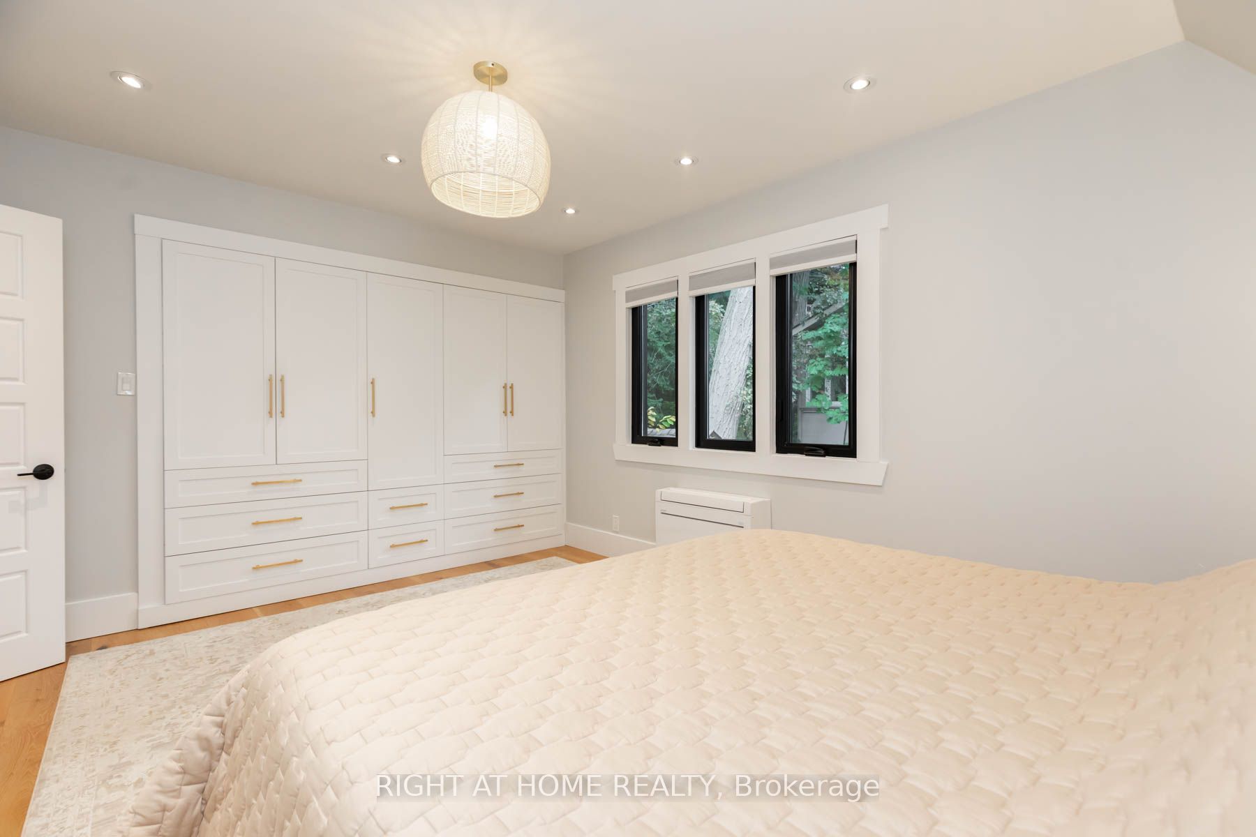 16 Pine Crescent Property Photo 20