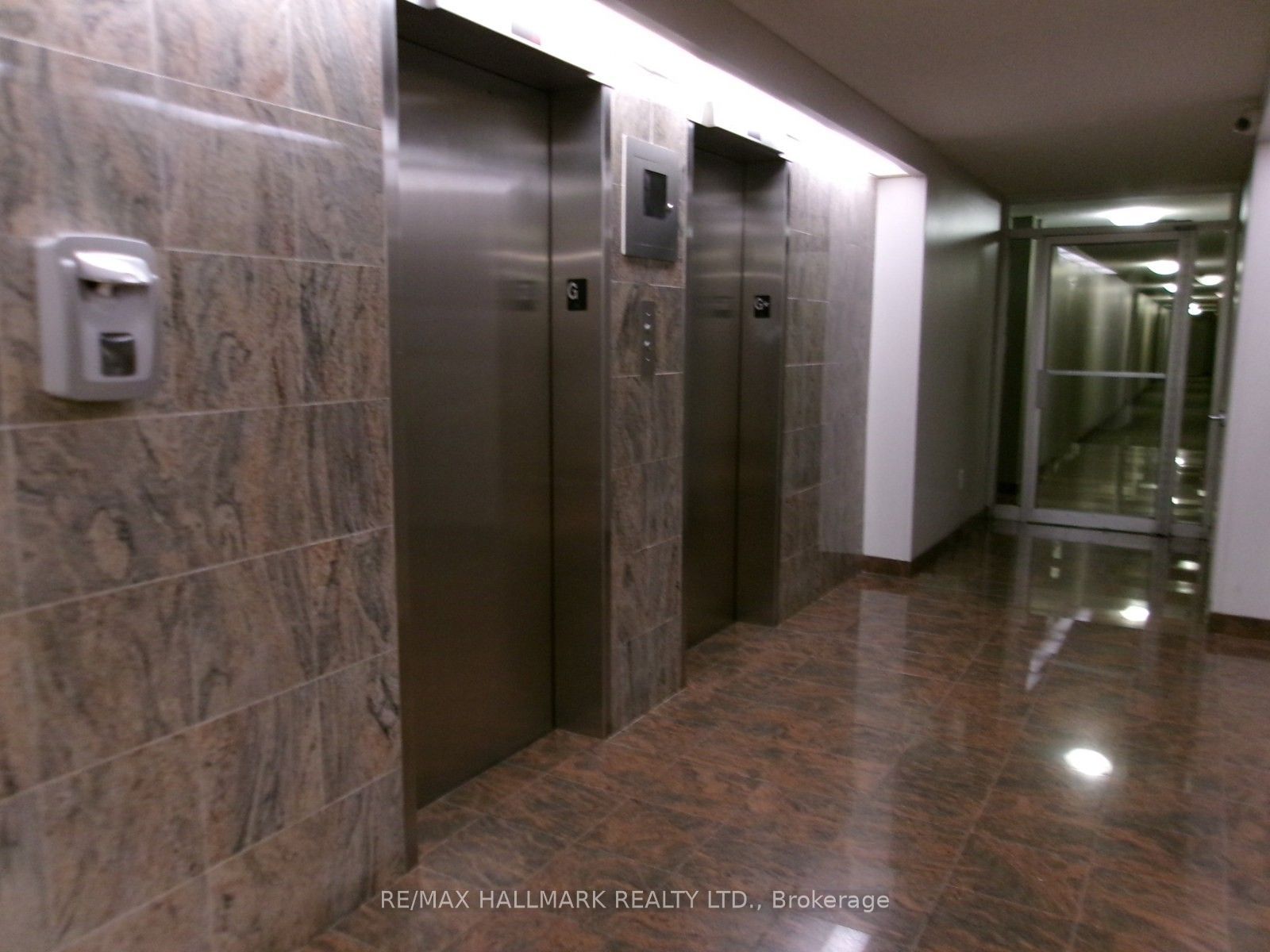 2050 Bridletowne Circle Ph10 Property Photo 2