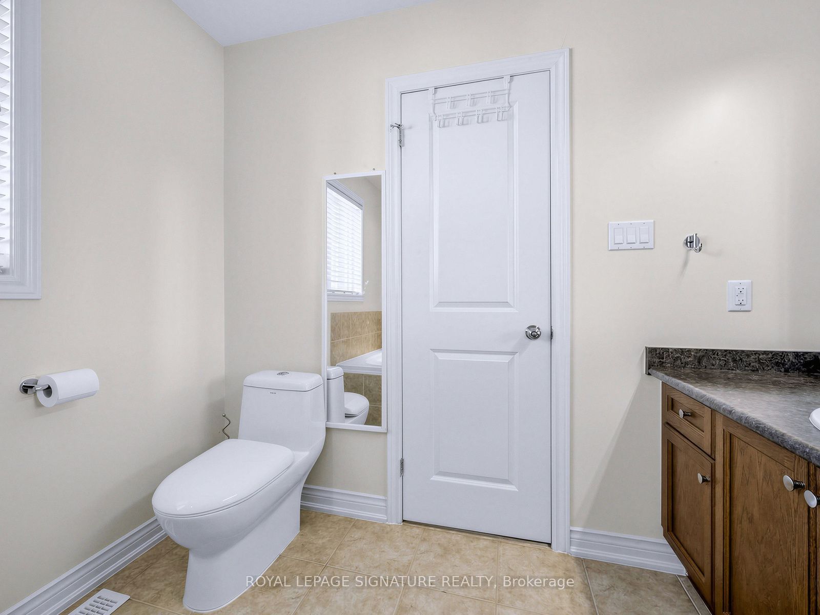 27 Shapland Crescent Property Photo 14