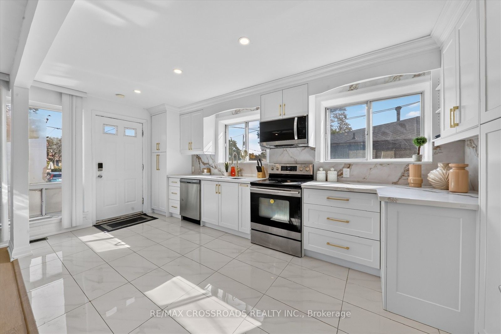 210 Linden Avenue Property Photo 6