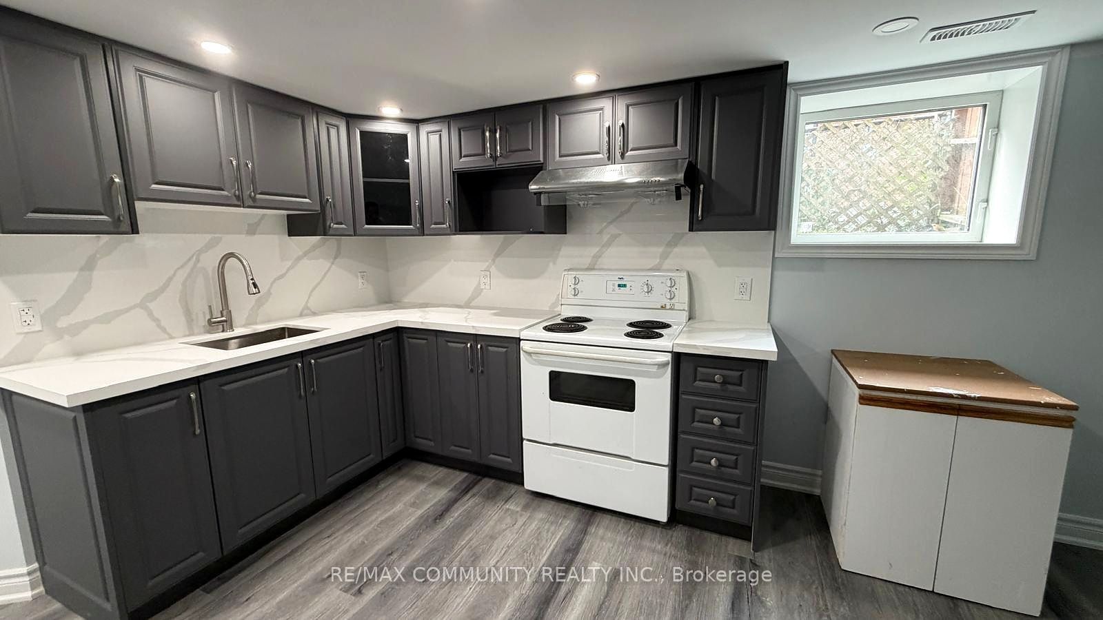 51 Sharbot Avenue Bsmt Property Photo 3
