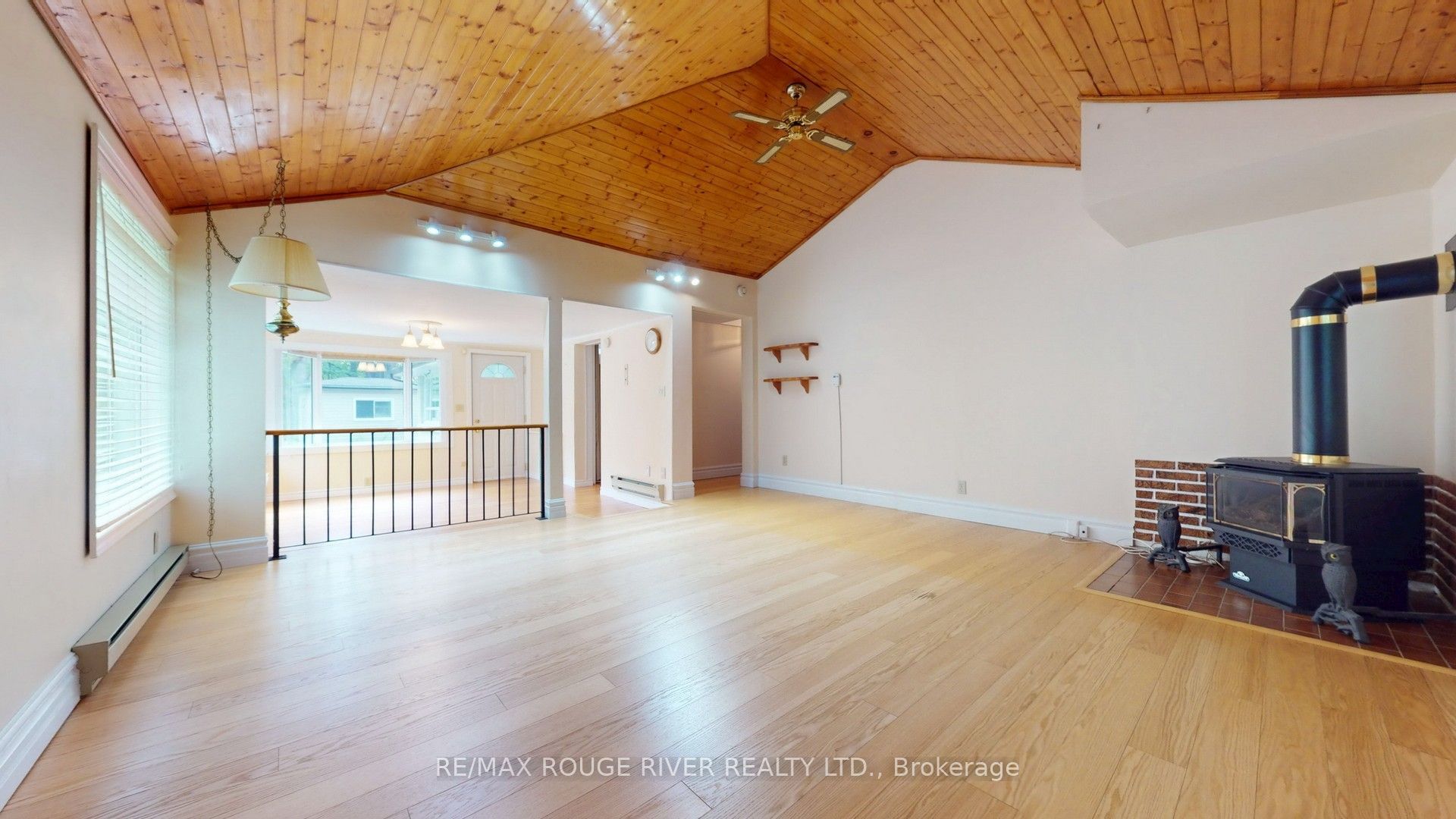 37 Acland Crescent Property Photo 18
