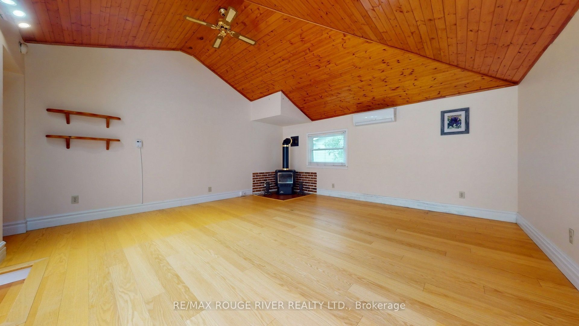 37 Acland Crescent Property Photo 19