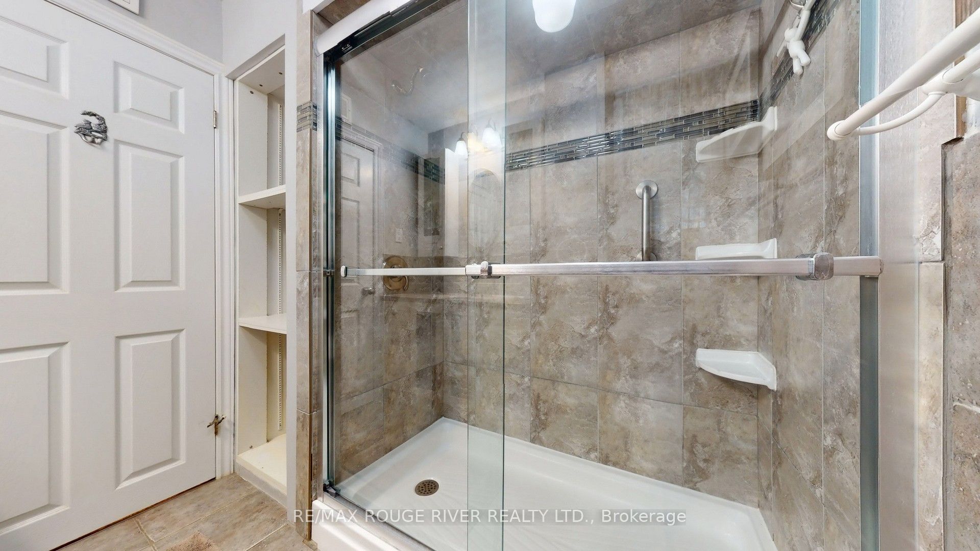 37 Acland Crescent Property Photo 24