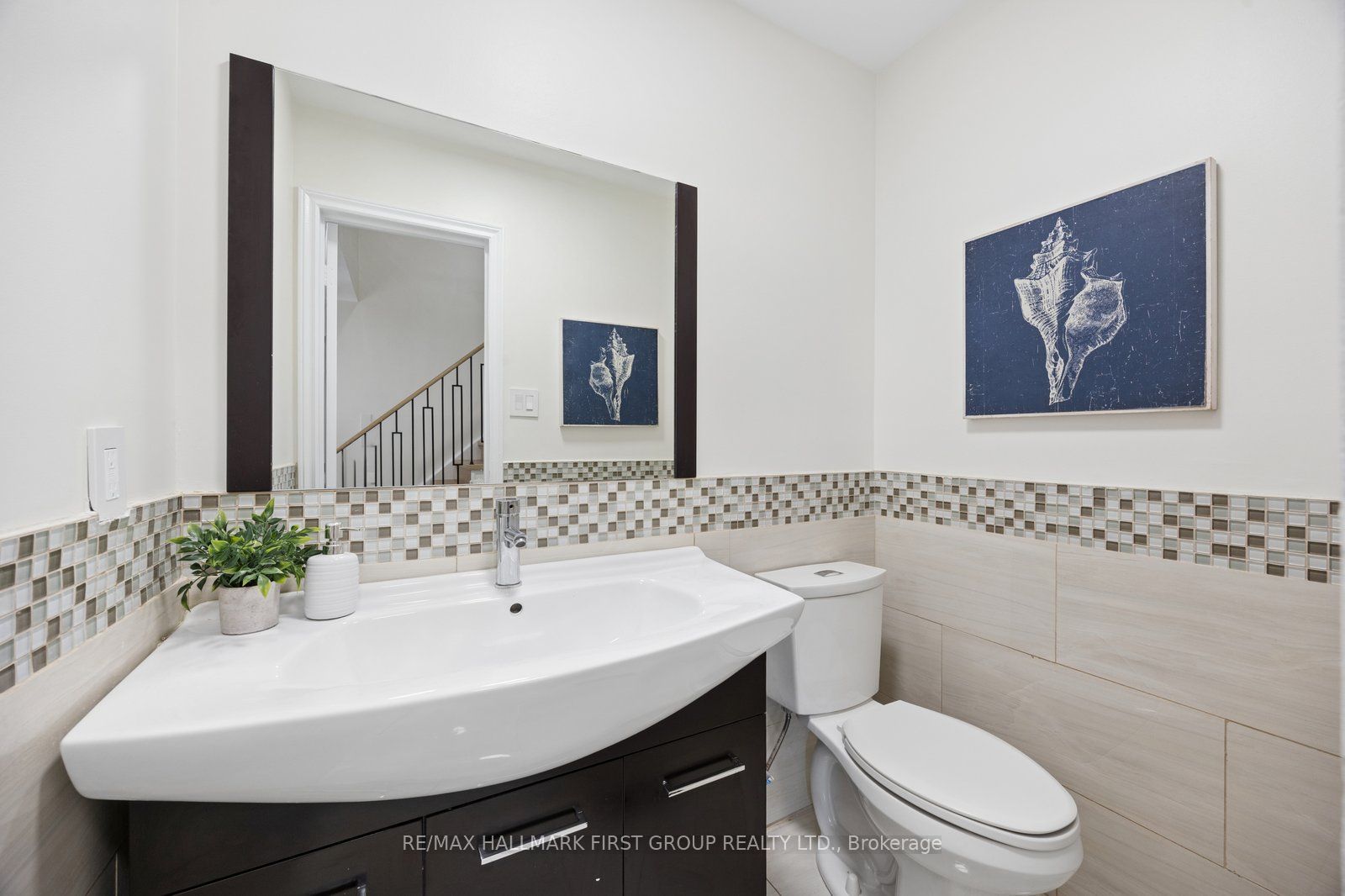 1870 Larksmere Court Property Photo 17