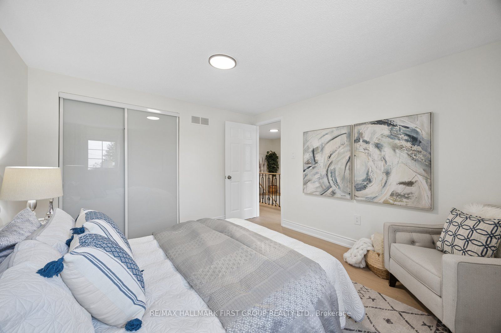 1870 Larksmere Court Property Photo 23