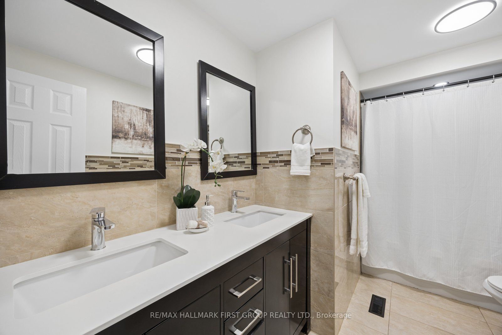 1870 Larksmere Court Property Photo 24