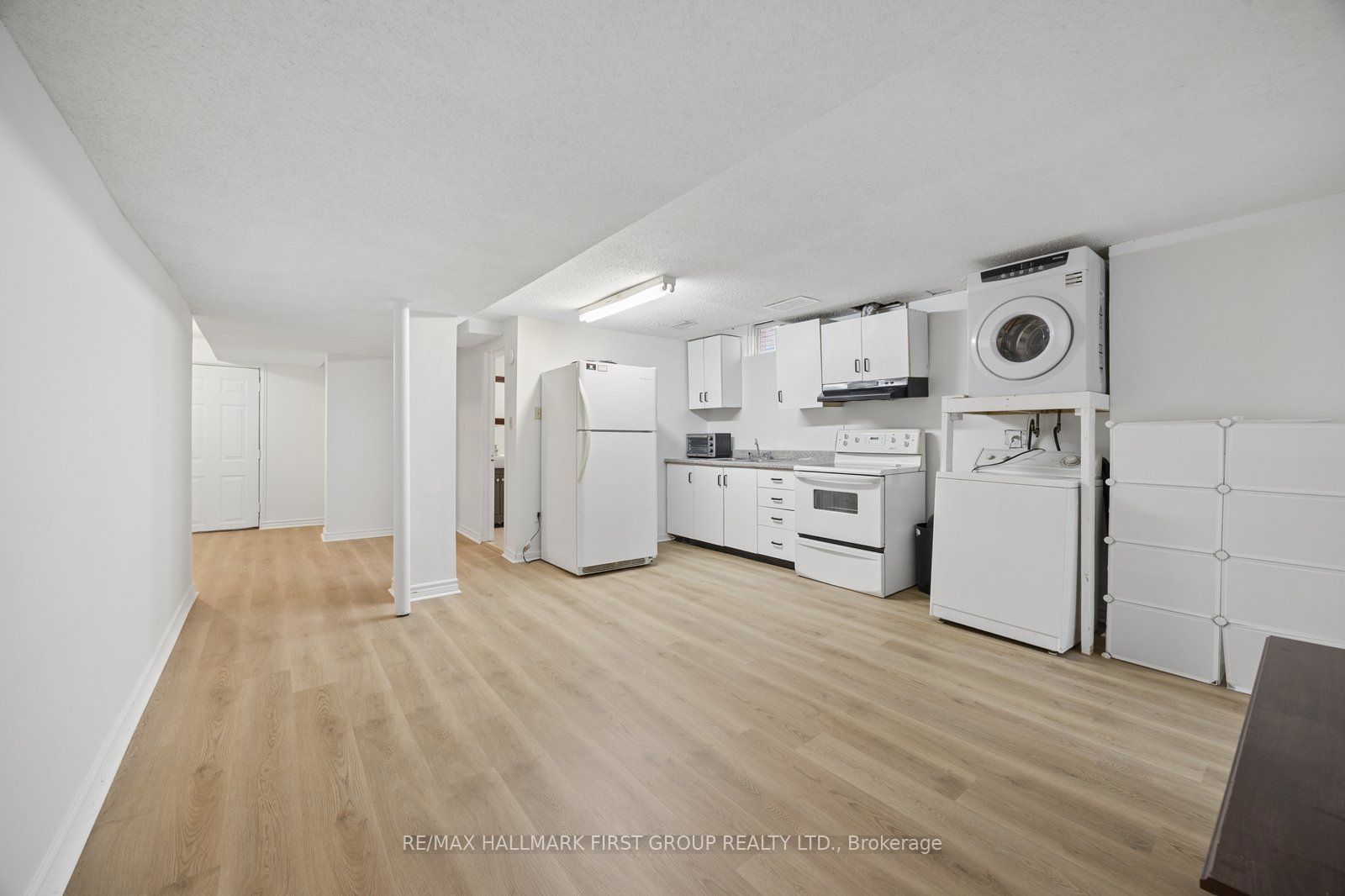 1870 Larksmere Court Property Photo 29