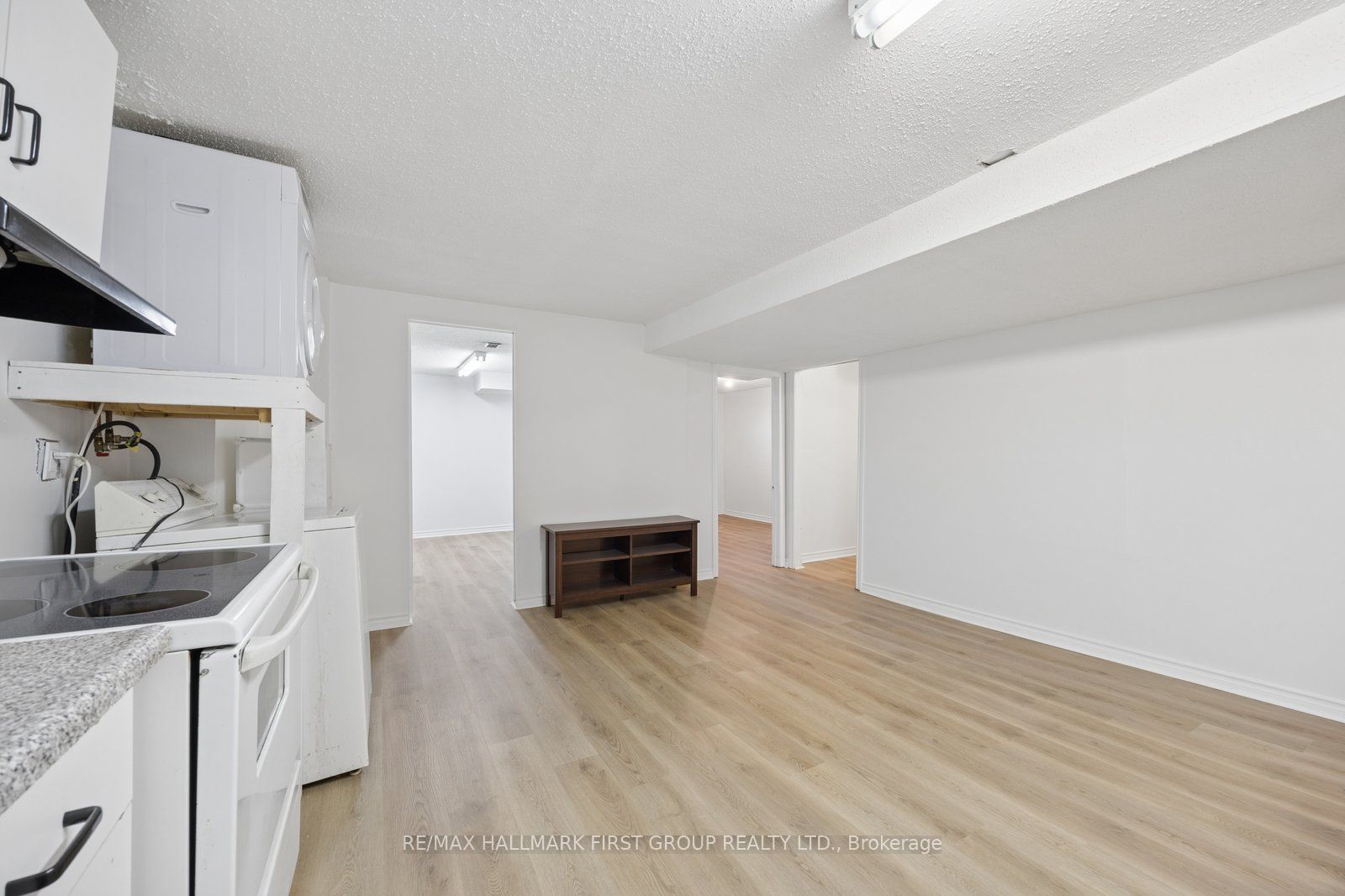 1870 Larksmere Court Property Photo 32