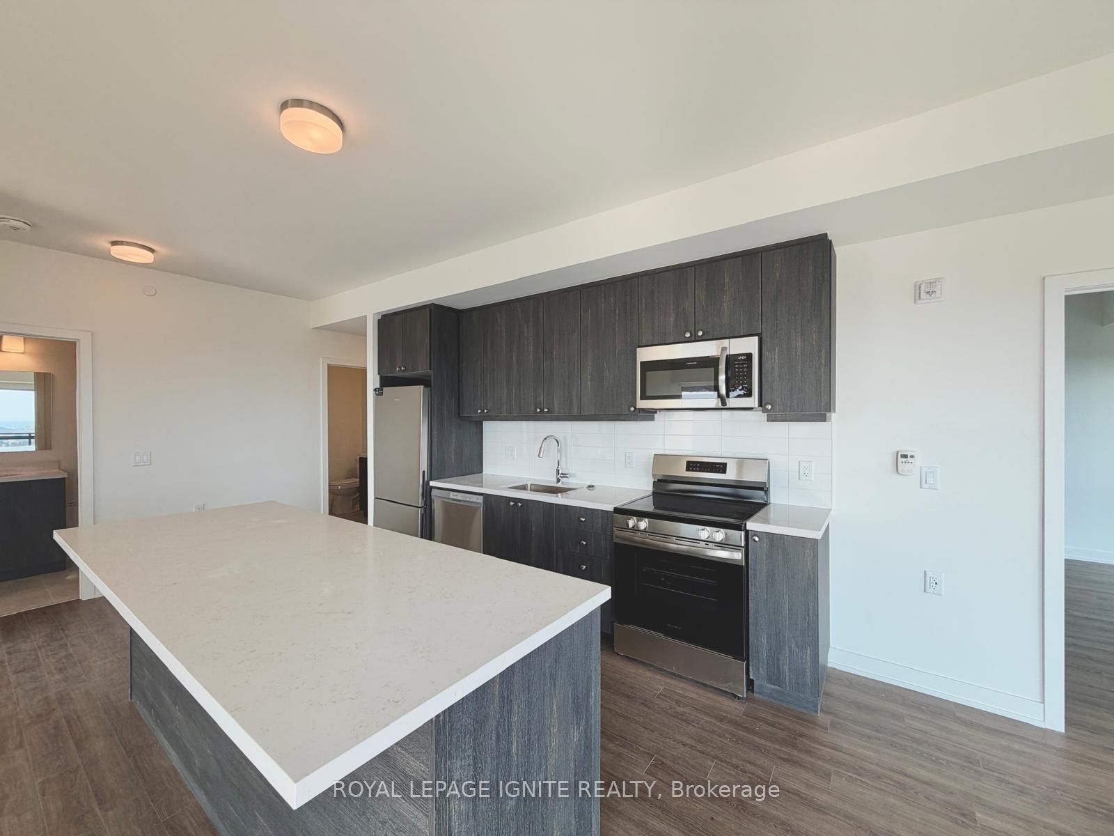 51 Clarington Boulevard 1119 Property Photo 13