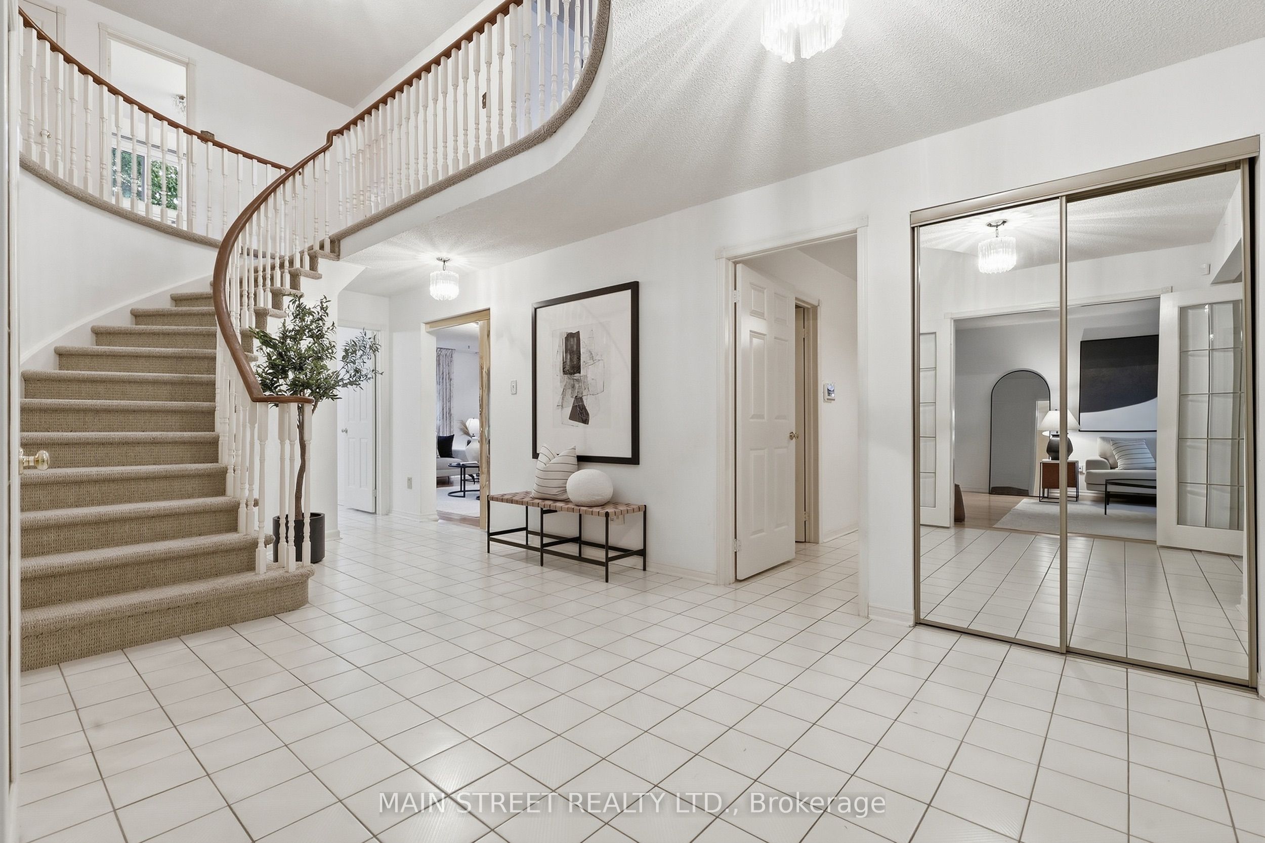95 Whistling Hills Drive Property Photo 3