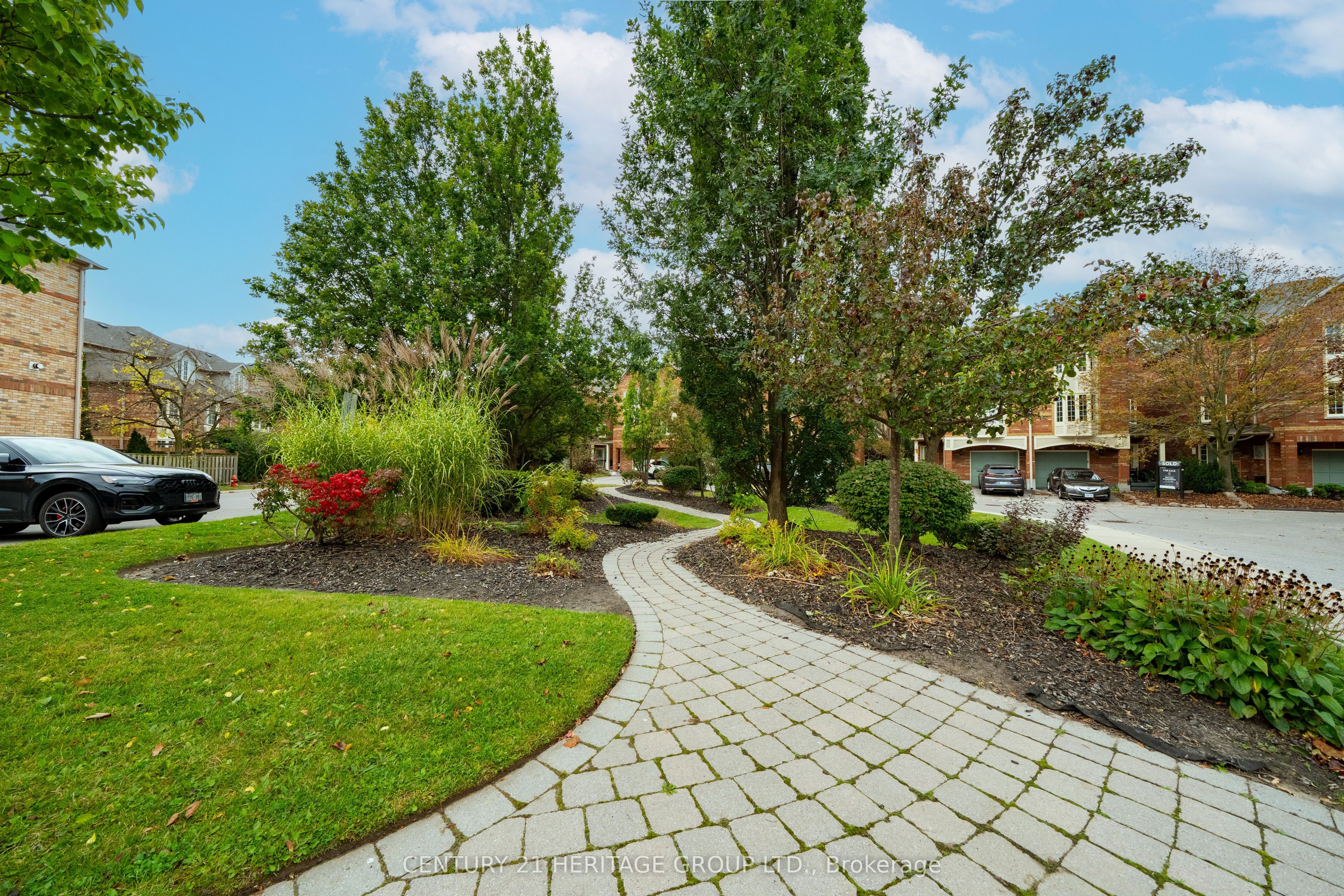 1 Guildpark Pathway 1 Property Photo 3