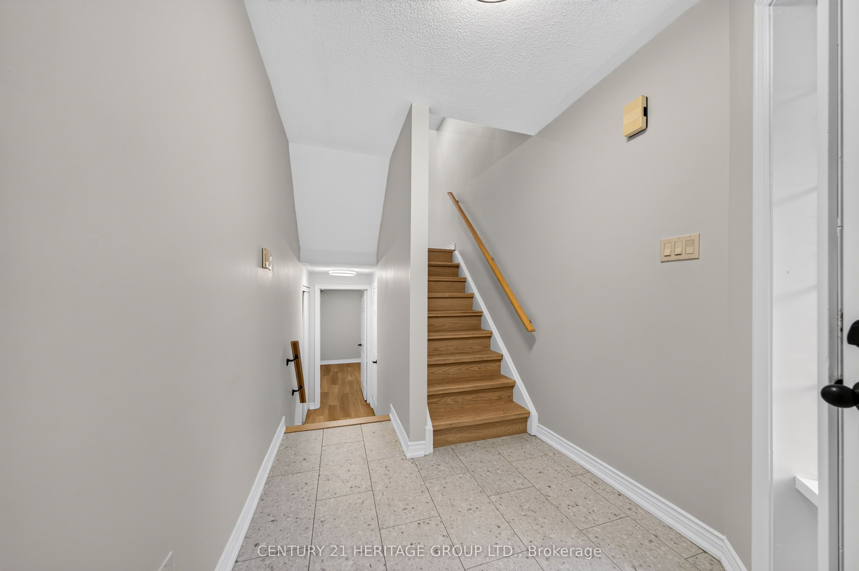 1 Guildpark Pathway 1 Property Photo 4