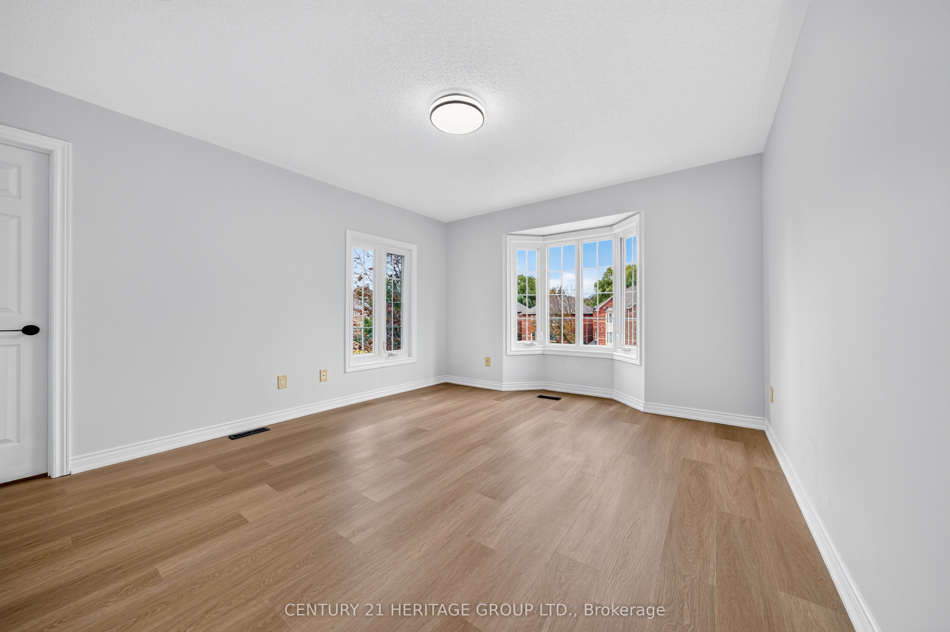 1 Guildpark Pathway 1 Property Photo 32