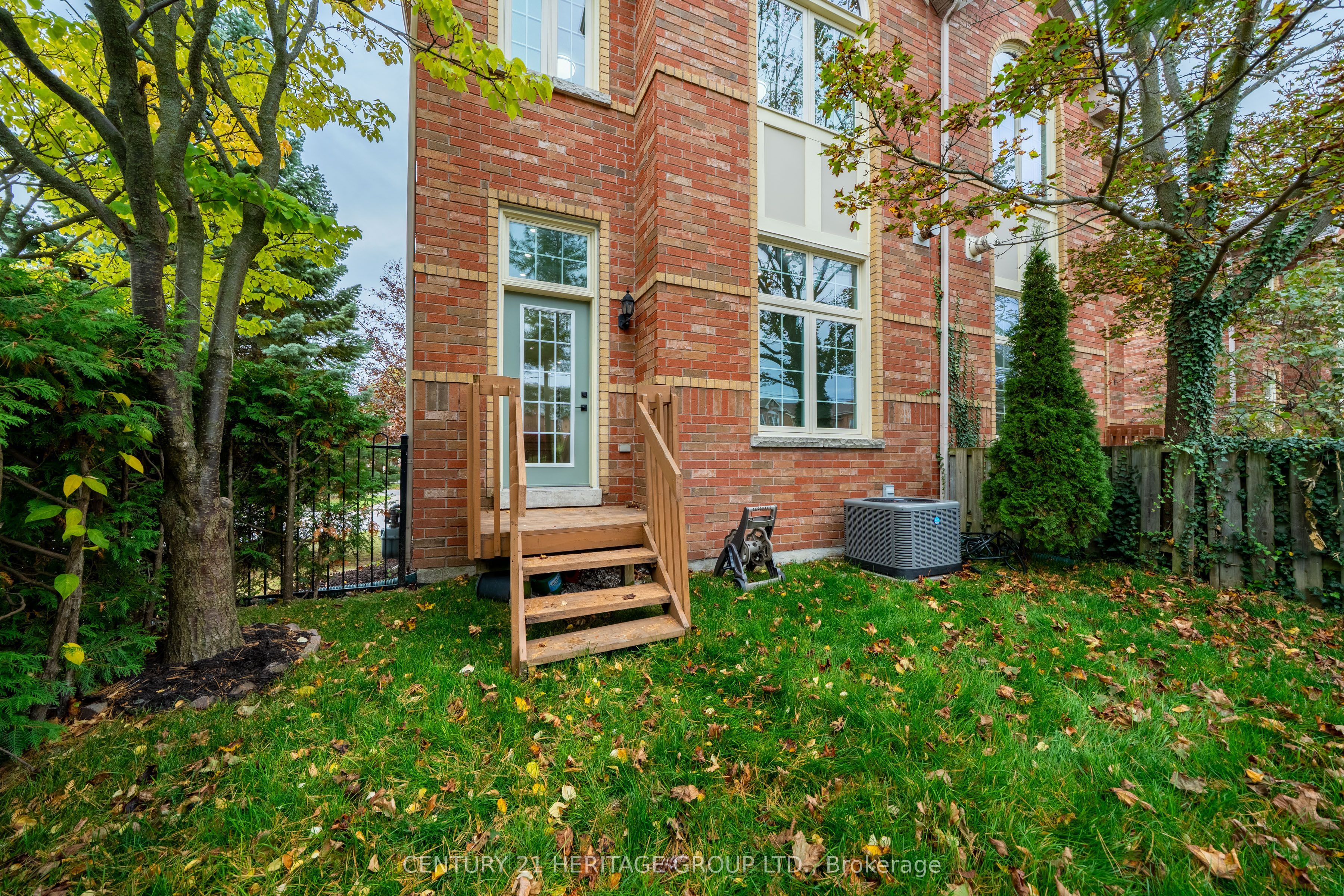 1 Guildpark Pathway 1 Property Photo 43