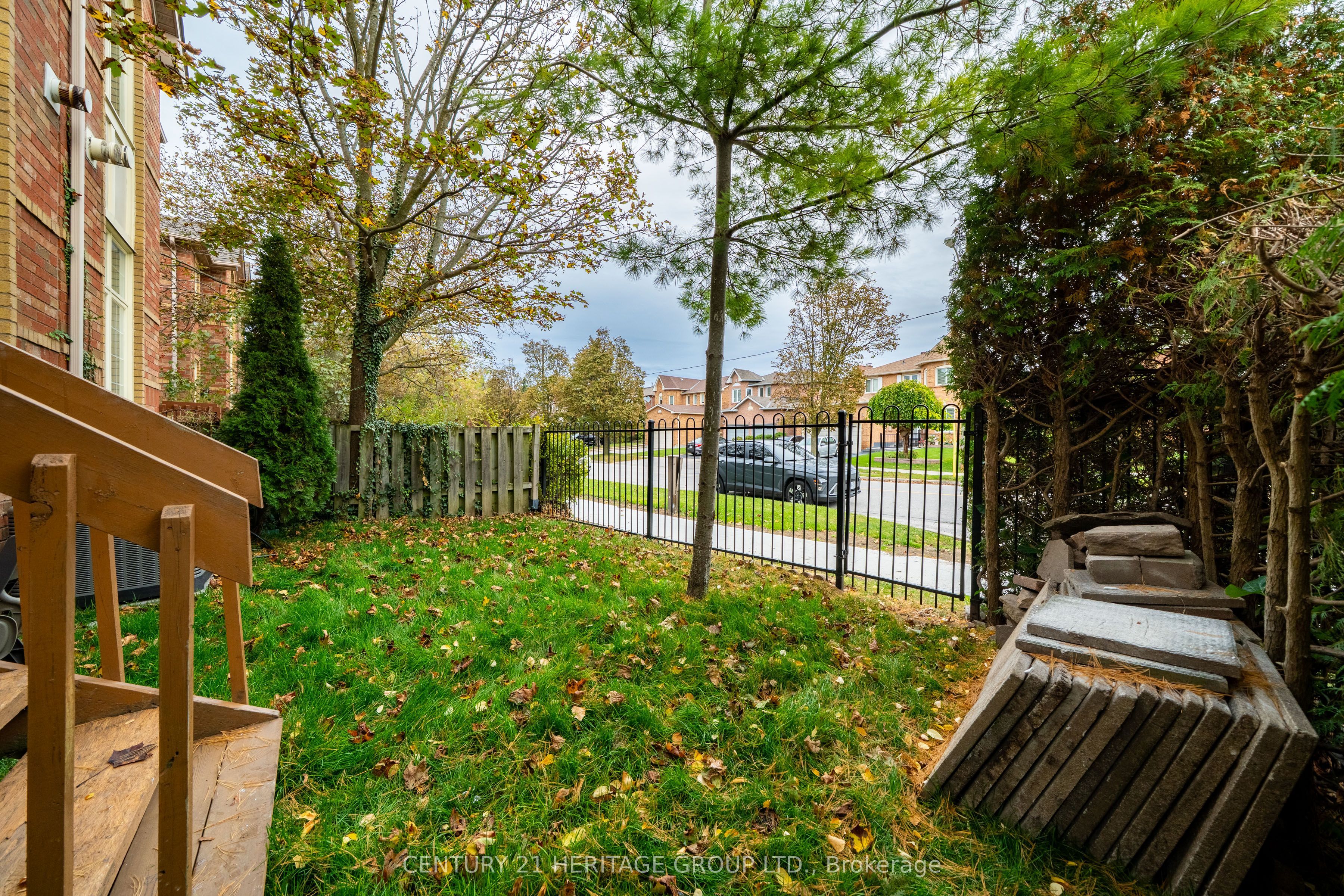 1 Guildpark Pathway 1 Property Photo 46