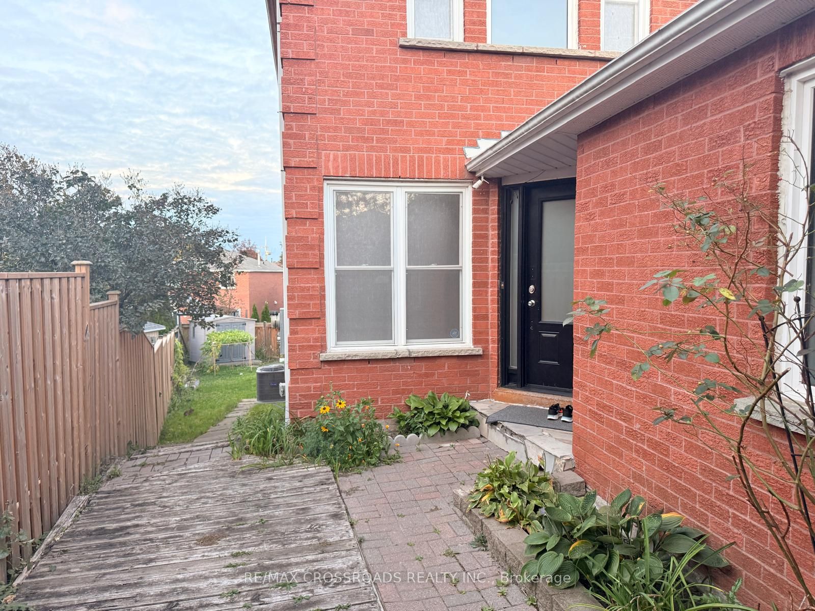 21 Fernbank Place Property Photo 2