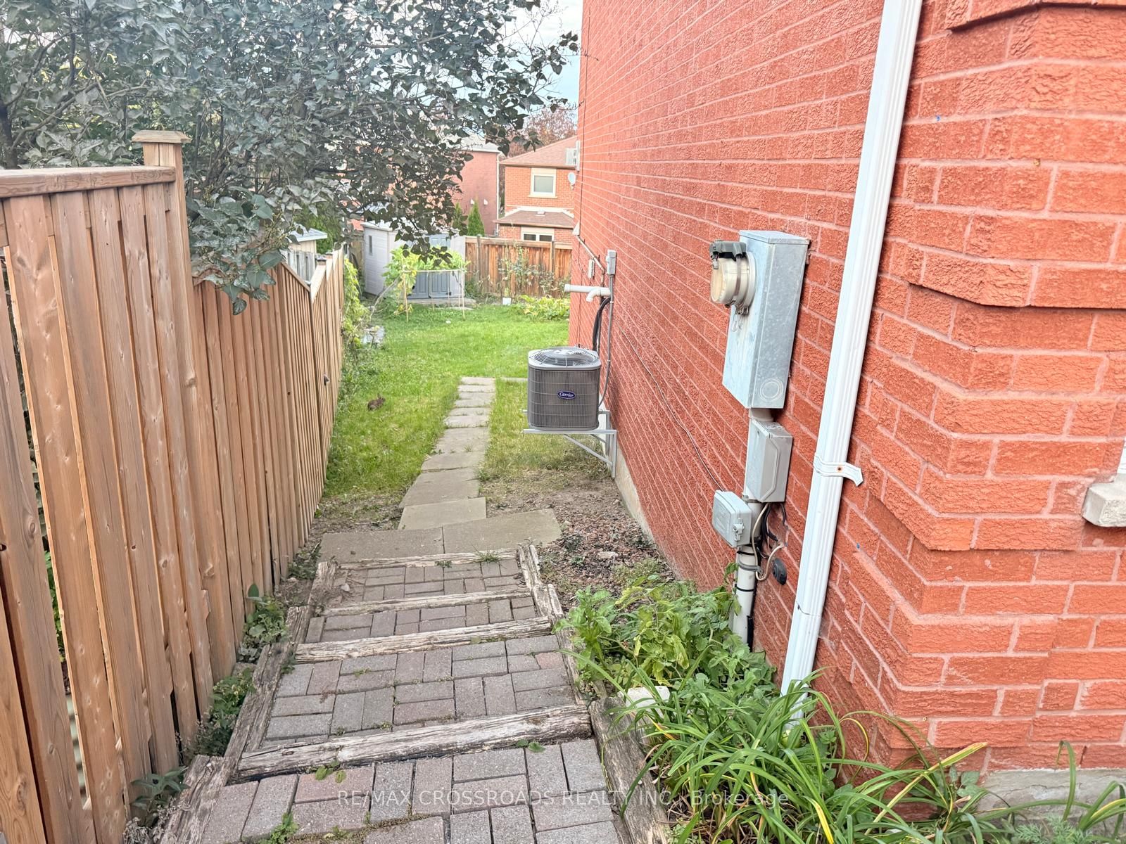 21 Fernbank Place Property Photo 3