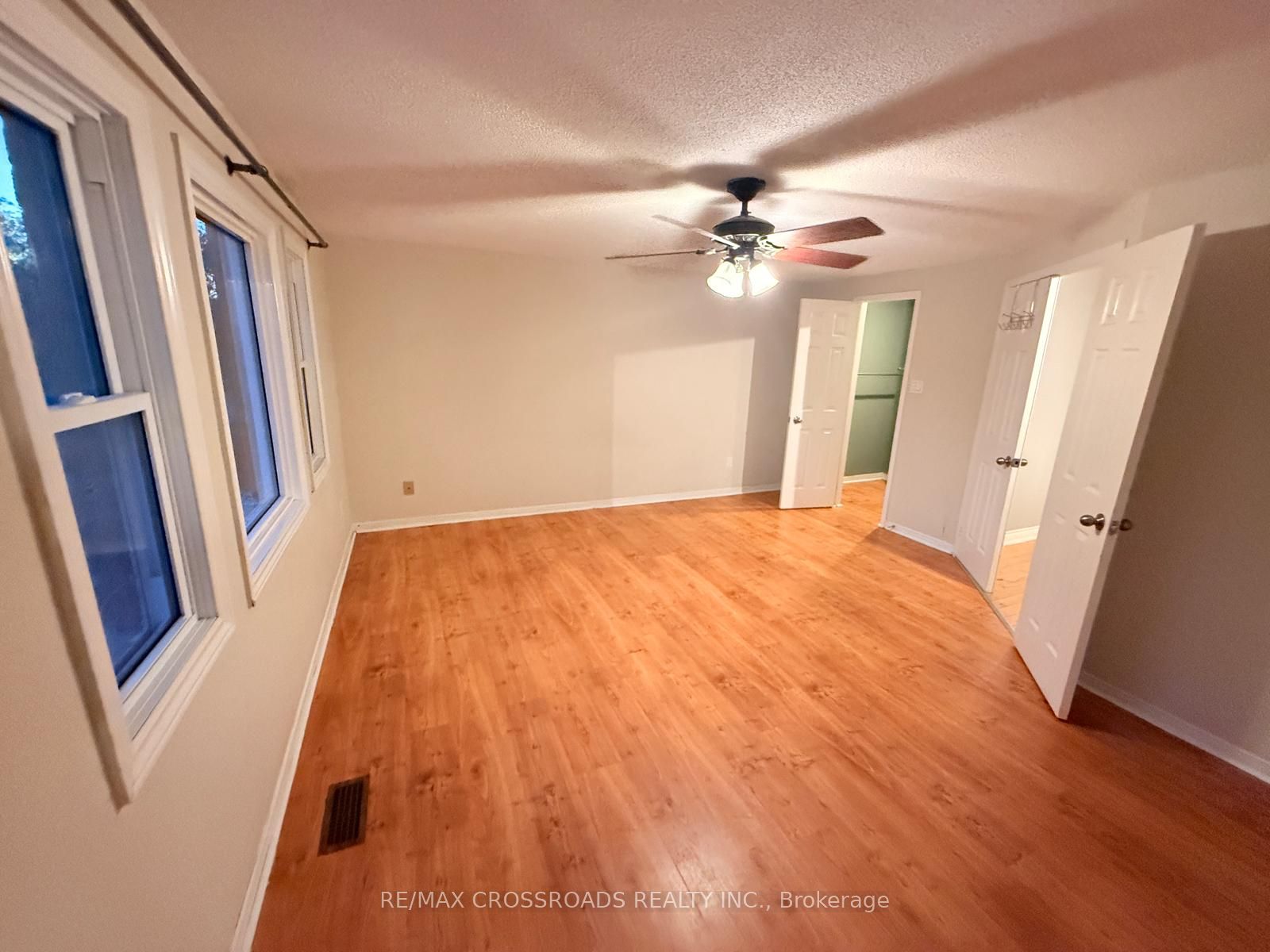 21 Fernbank Place Property Photo 23