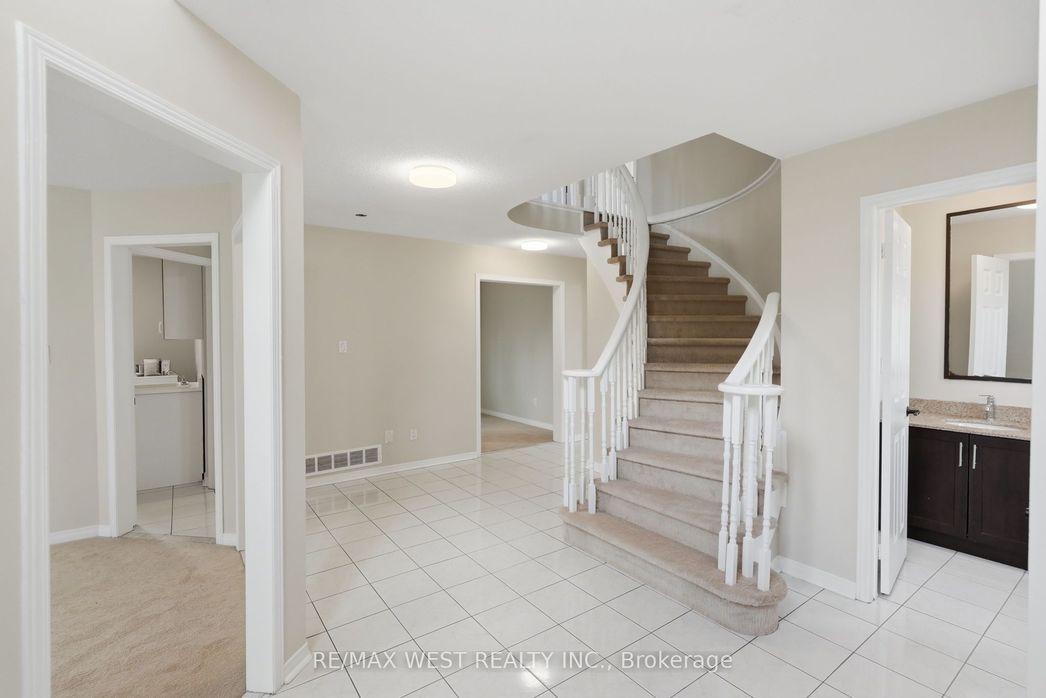 60 Furrow Drive Property Photo 4