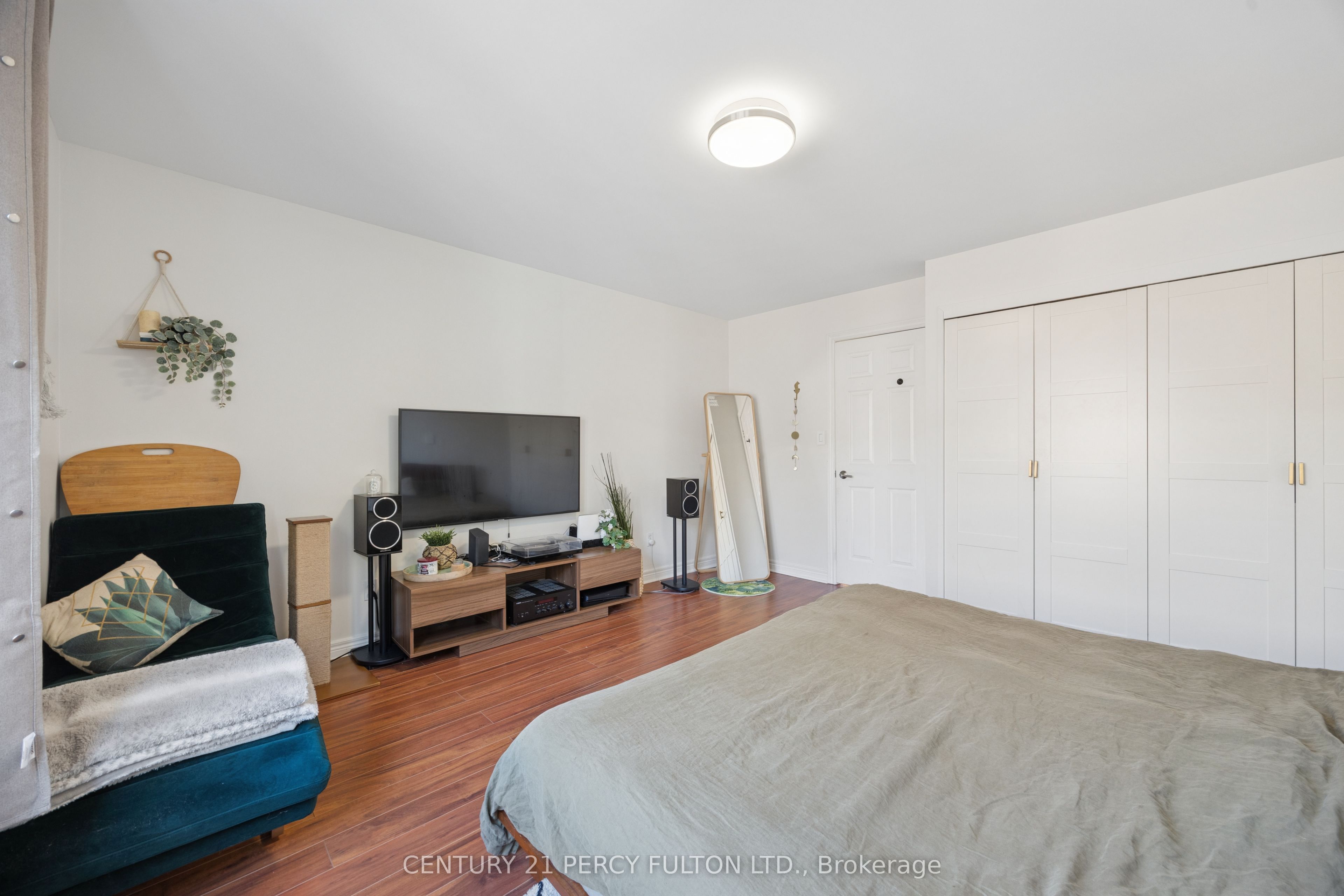 740 Kennedy Road 58b Property Photo 12
