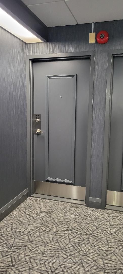 1665 Pickering Parkway #807 Property Photo 10