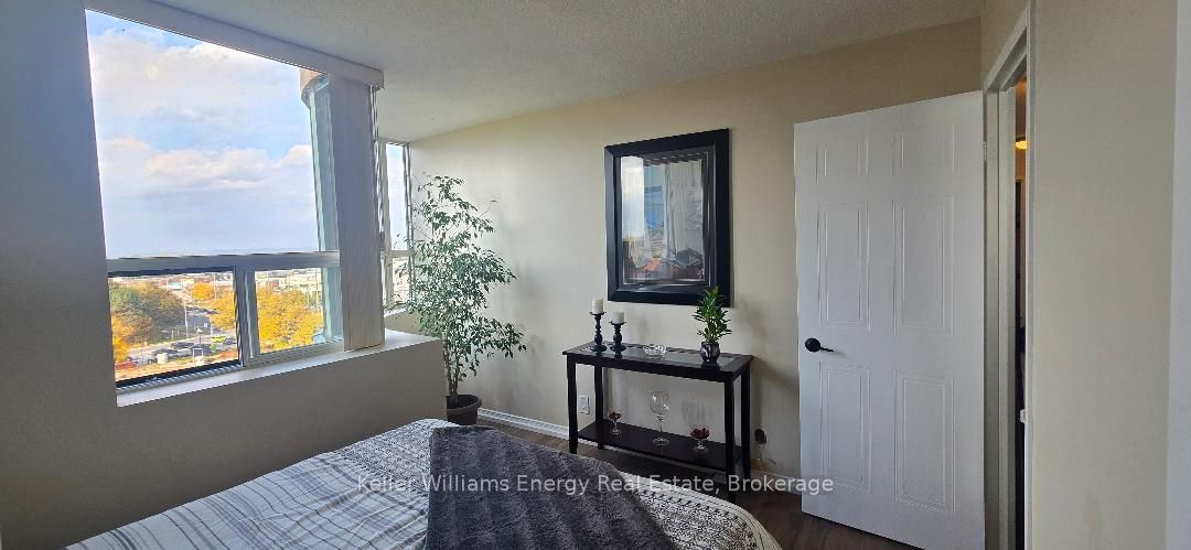 1665 Pickering Parkway #807 Property Photo 19