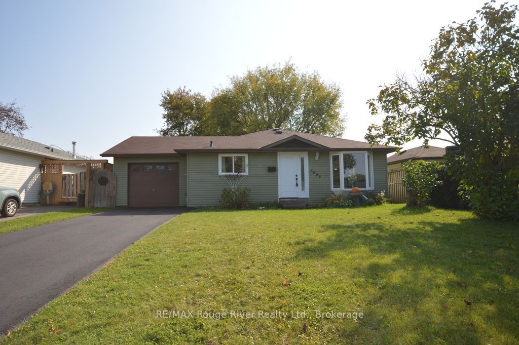 1084 Norman Crescent Property Photo 1