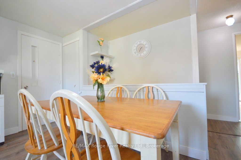 1084 Norman Crescent Property Photo 8
