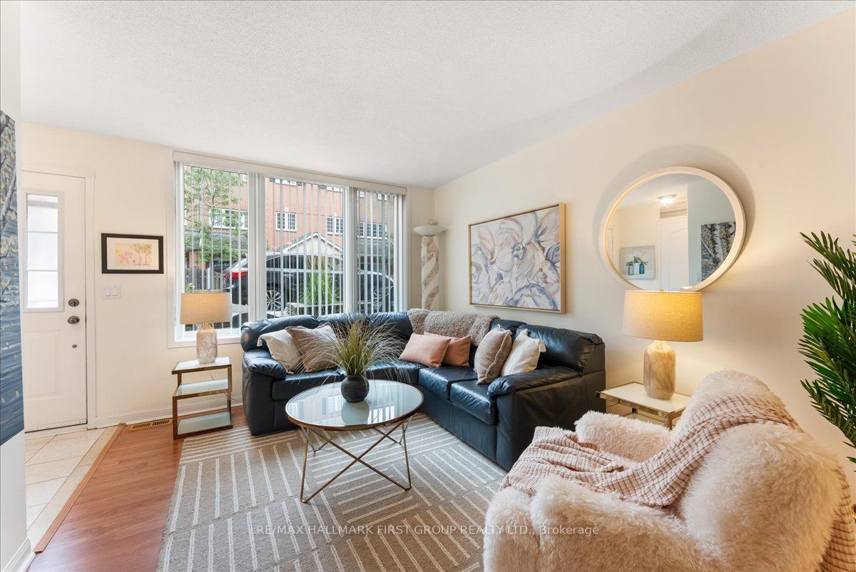 1400 The Esplanade N 607 Property Photo 5