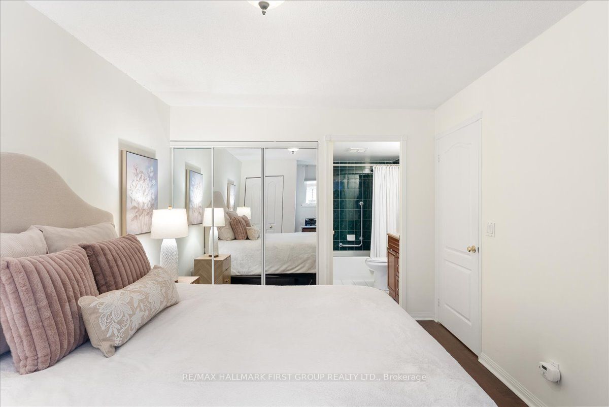 1400 The Esplanade N 607 Property Photo 16