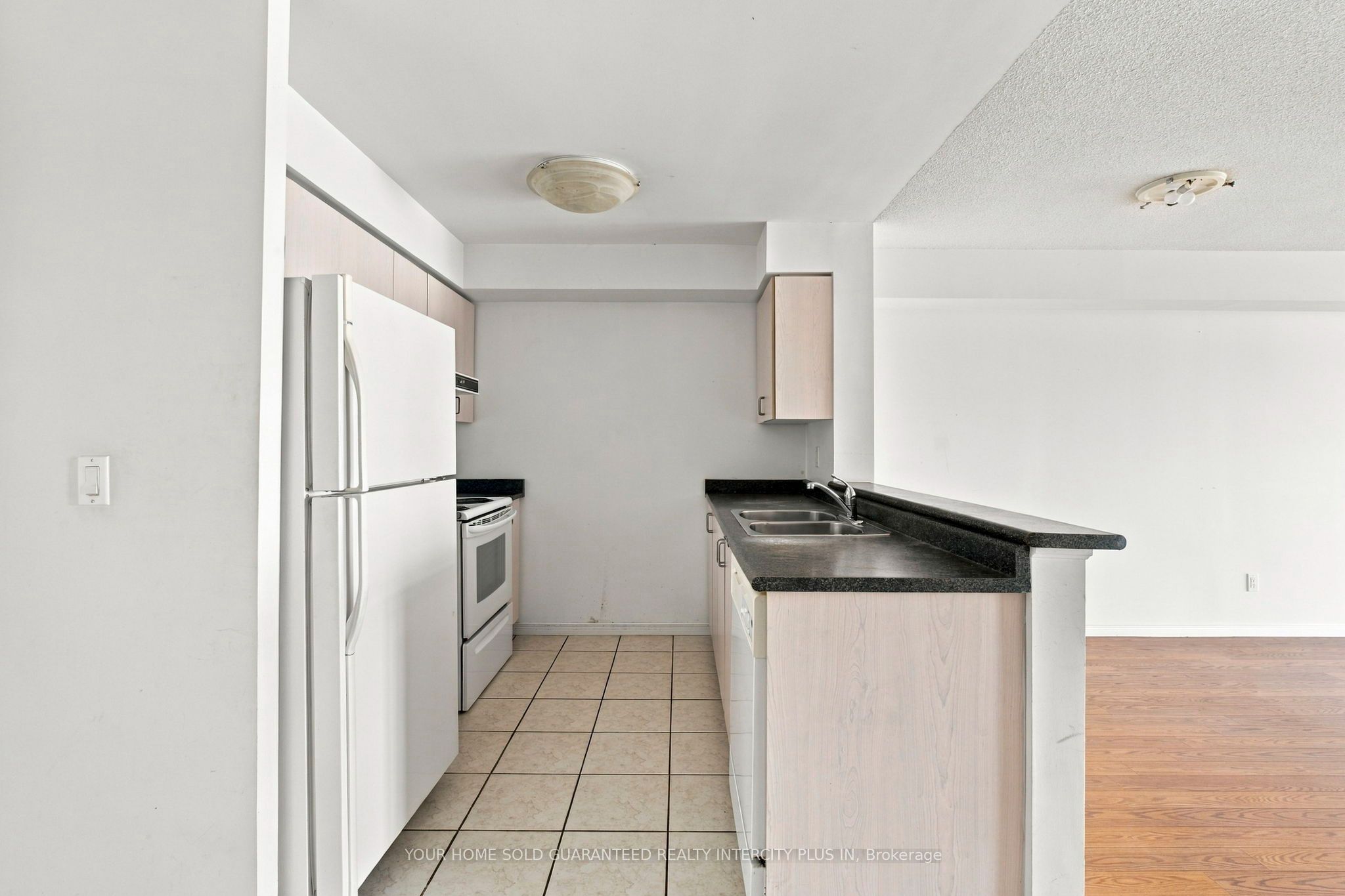 3650 Kingston Road 802 Property Photo 9