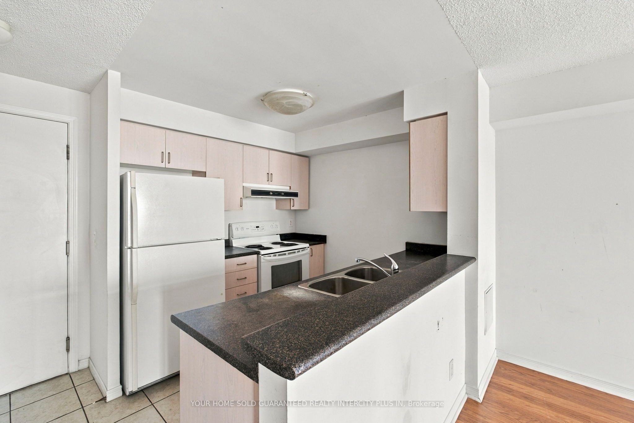 3650 Kingston Road 802 Property Photo 10